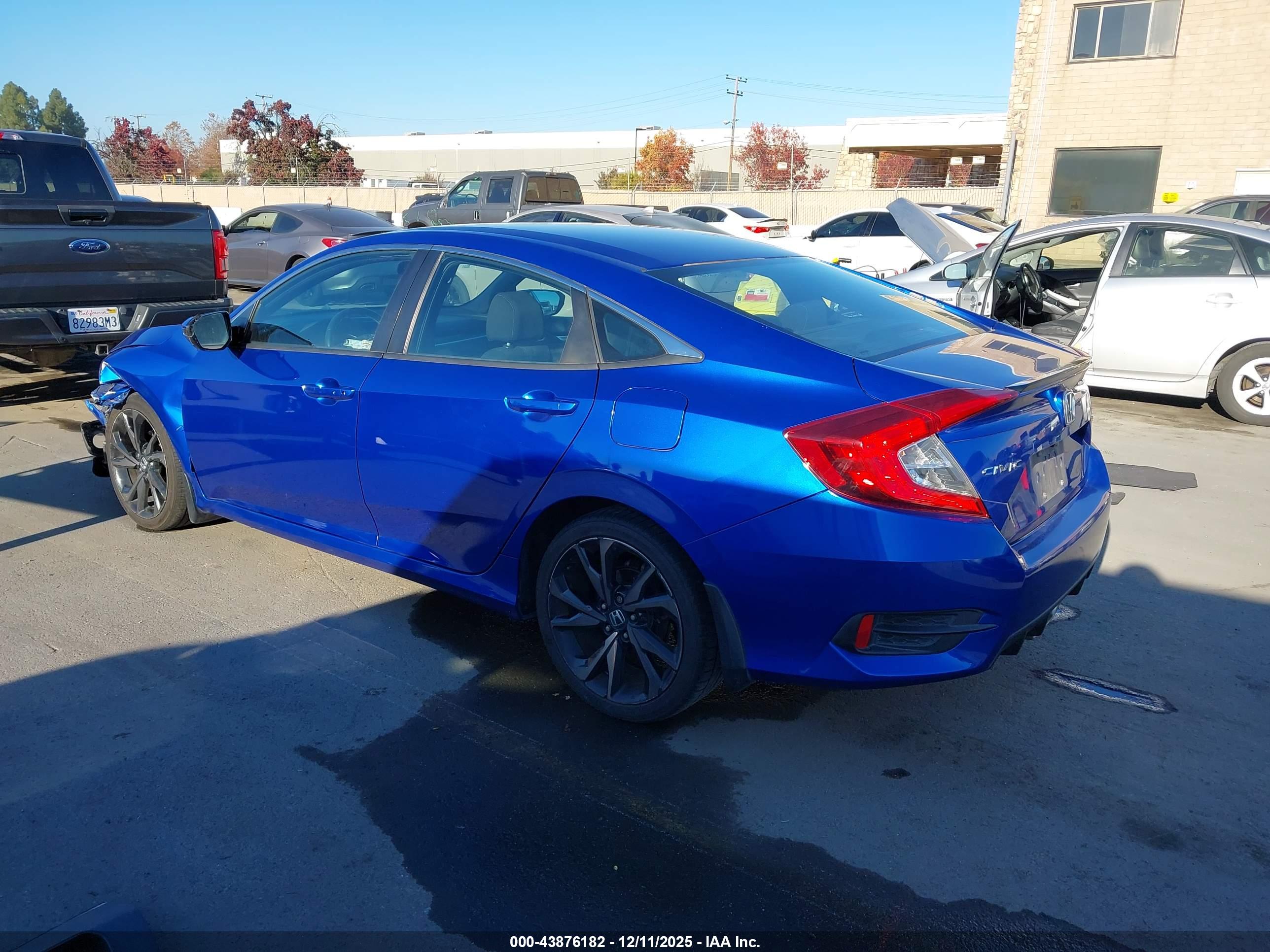 HONDA CIVIC image 3