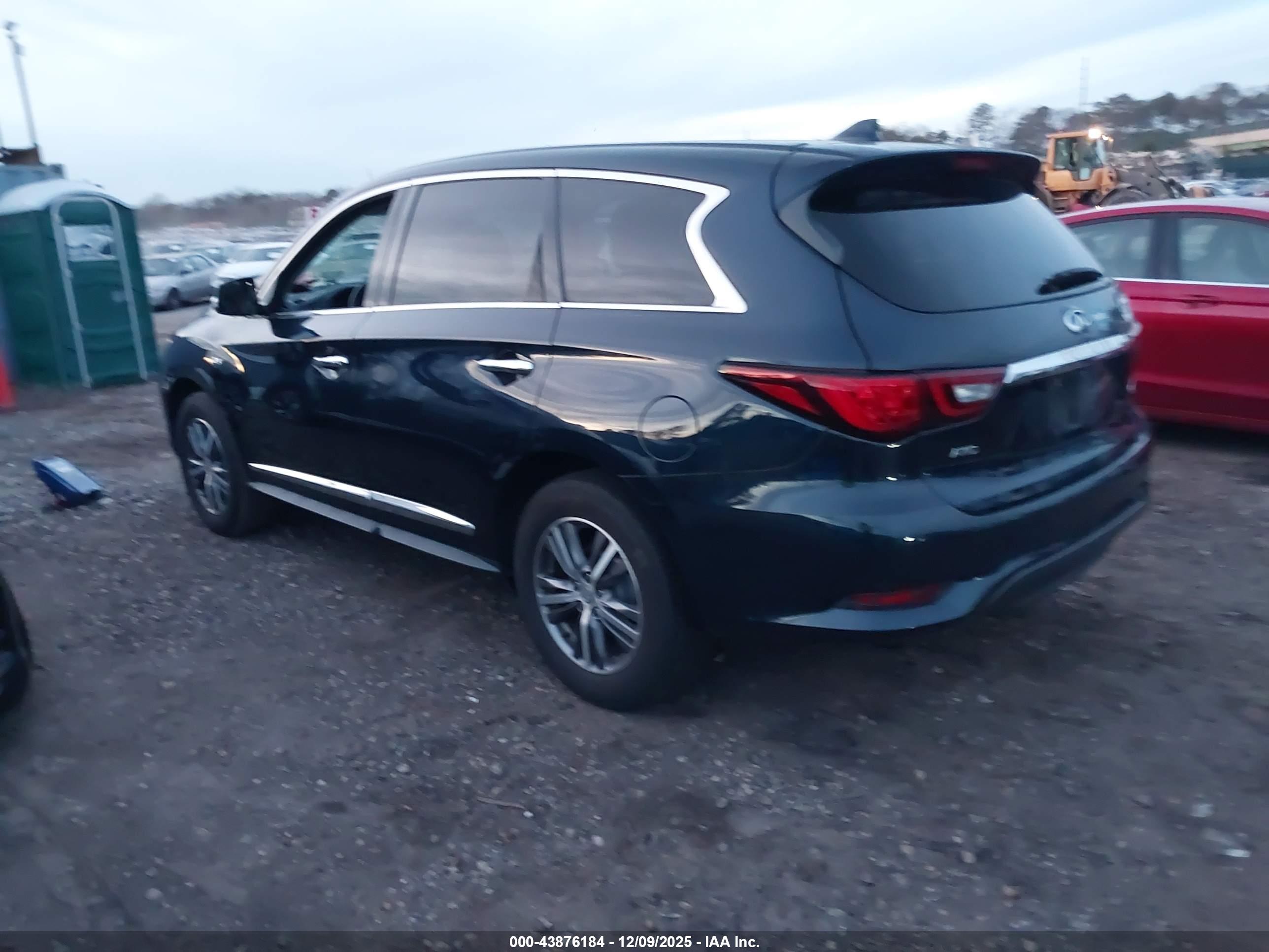 INFINITI QX60 image 3
