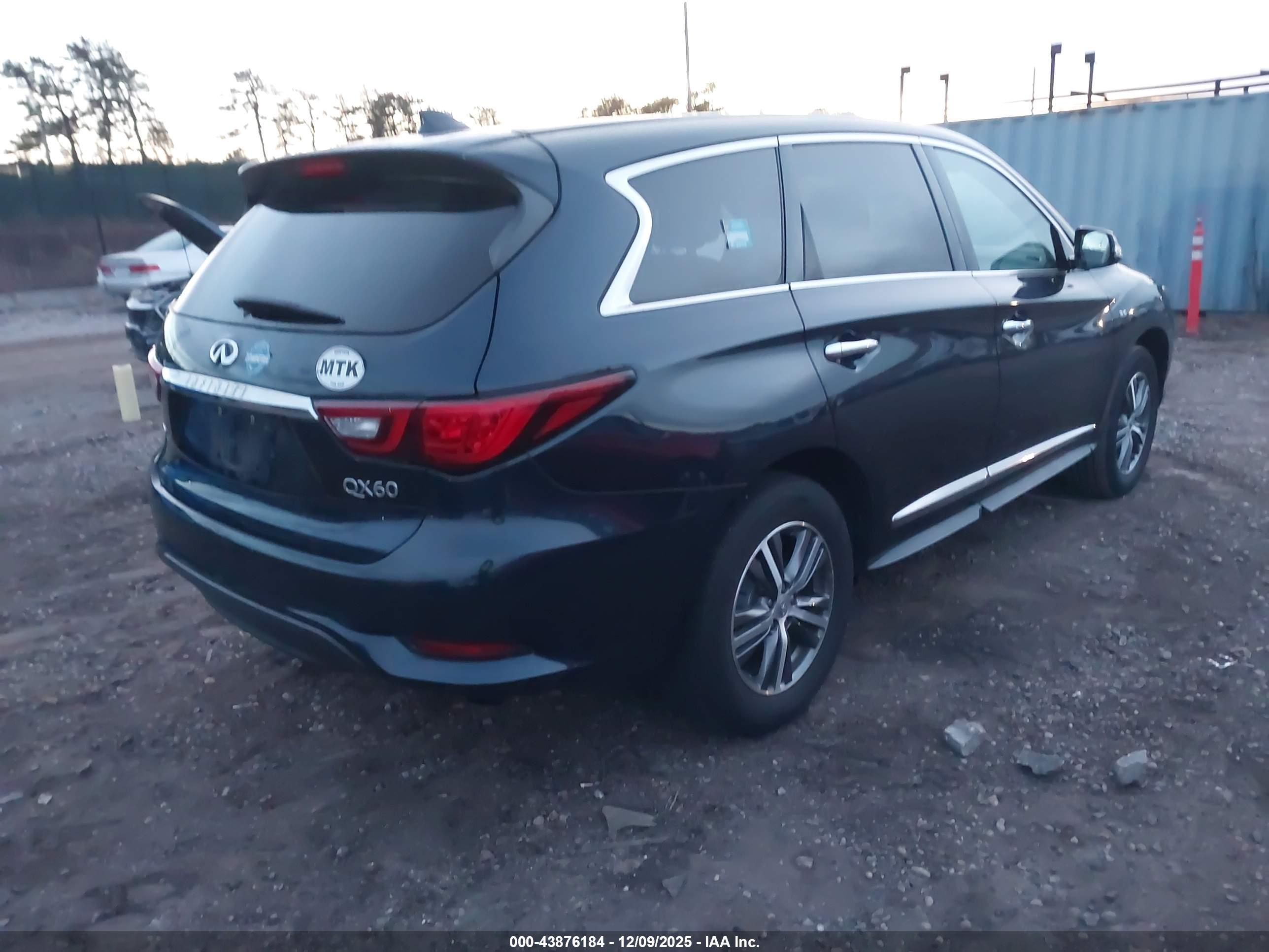 INFINITI QX60 image 4