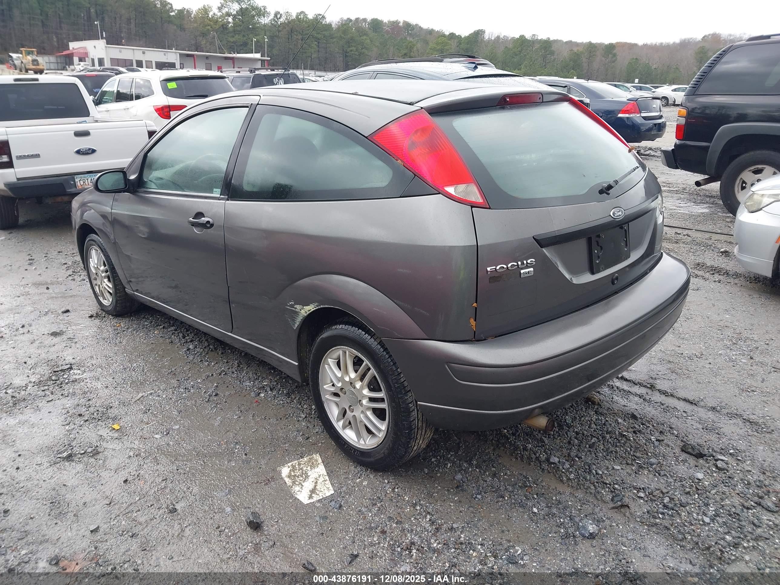 FORD FOCUS image 3