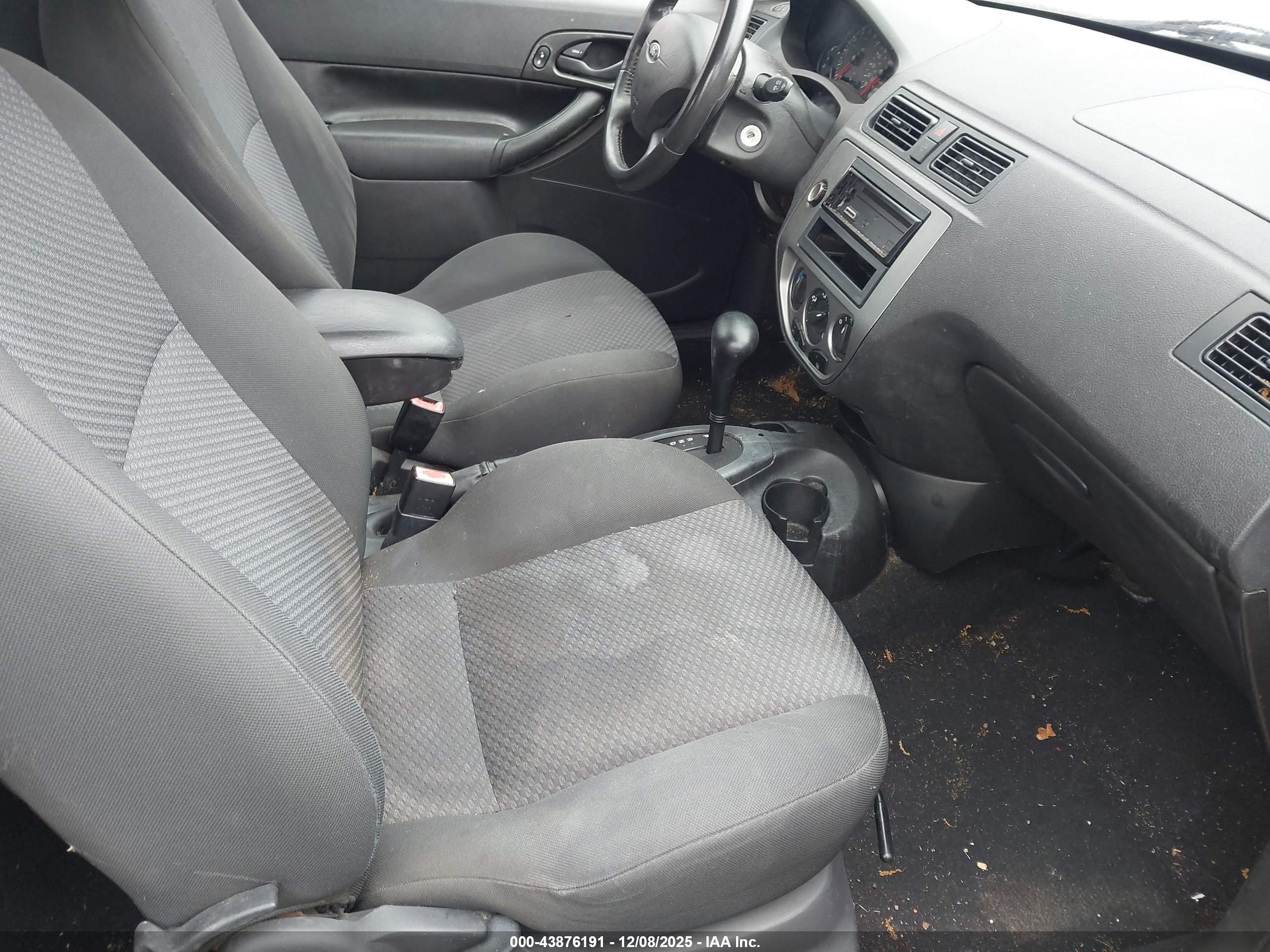 FORD FOCUS image 5