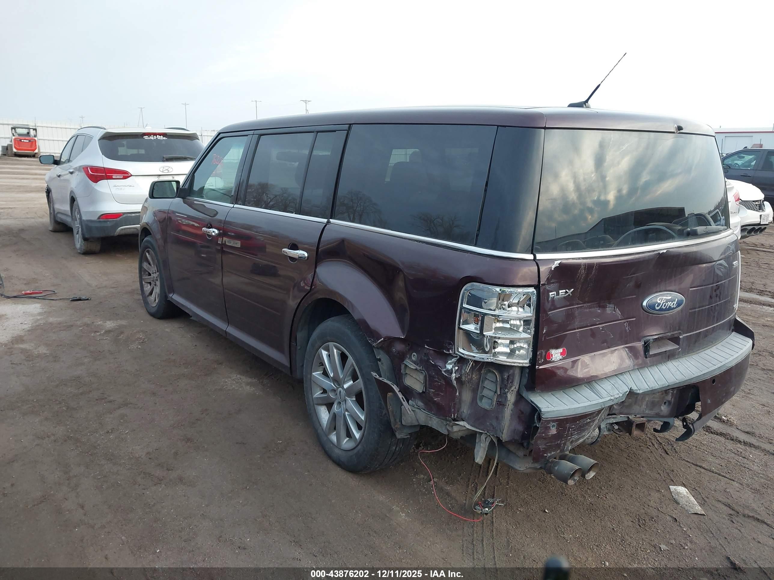 FORD FLEX image 3