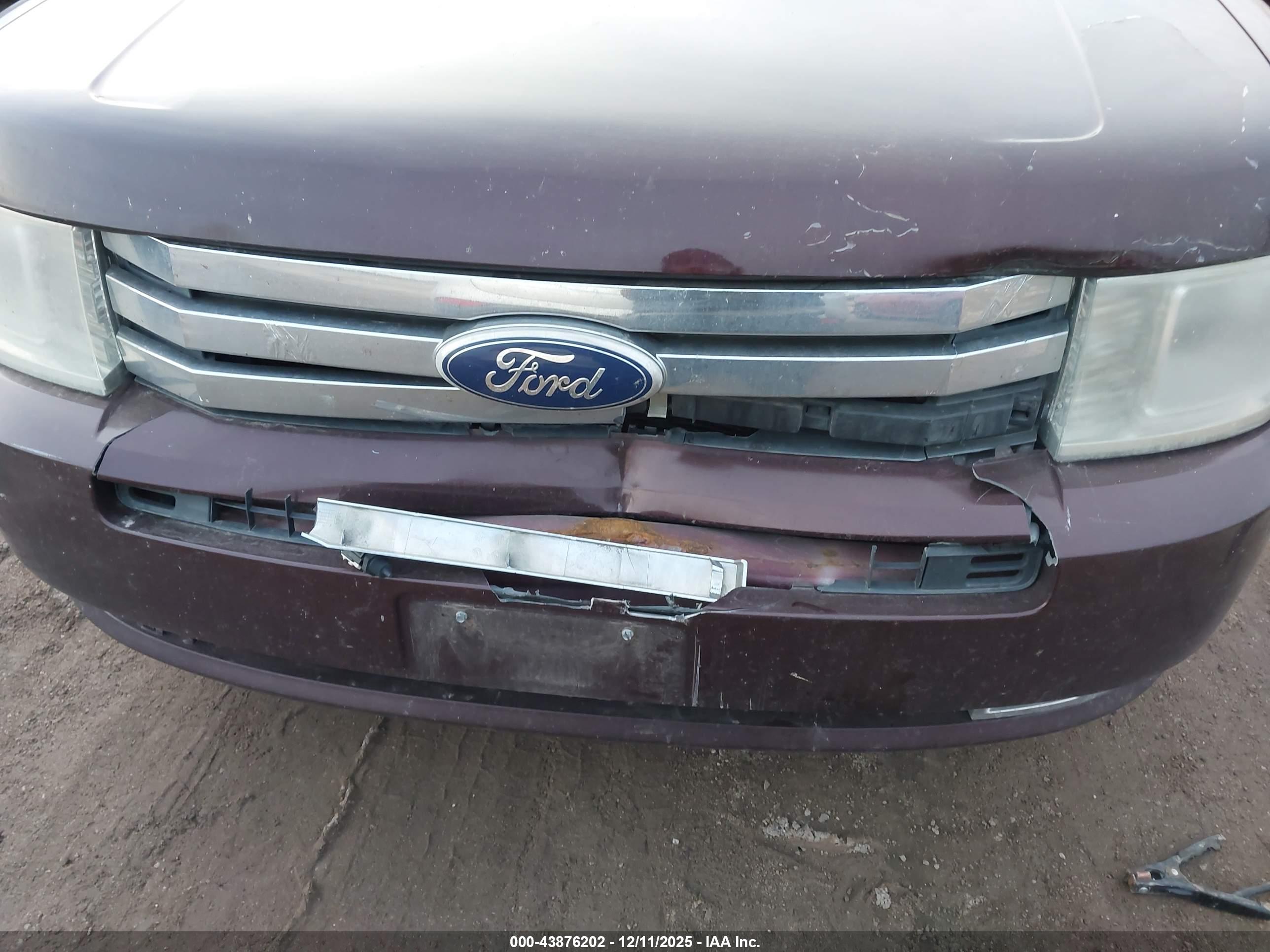 FORD FLEX image 6