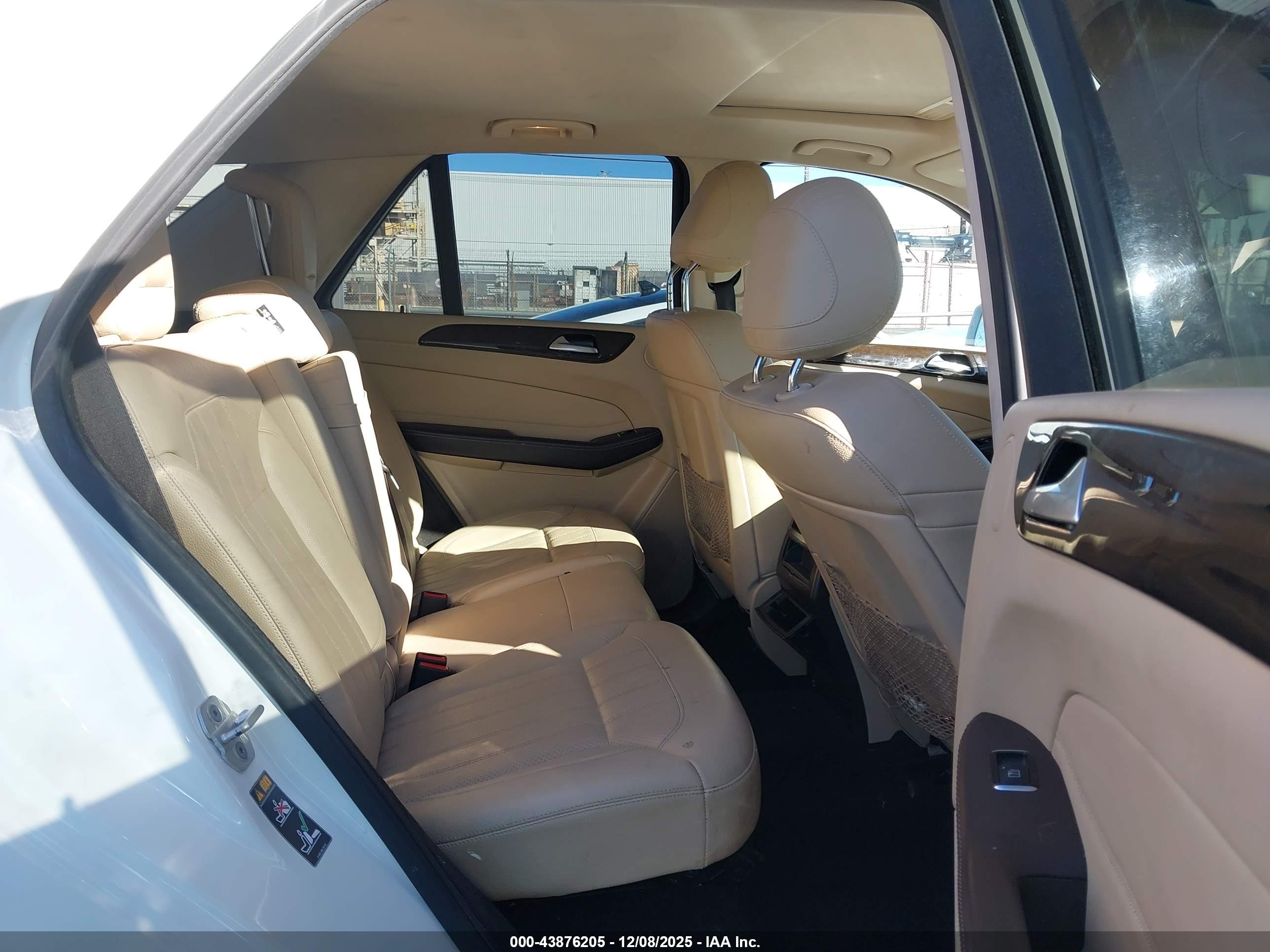 MERCEDES-BENZ GLE image 8
