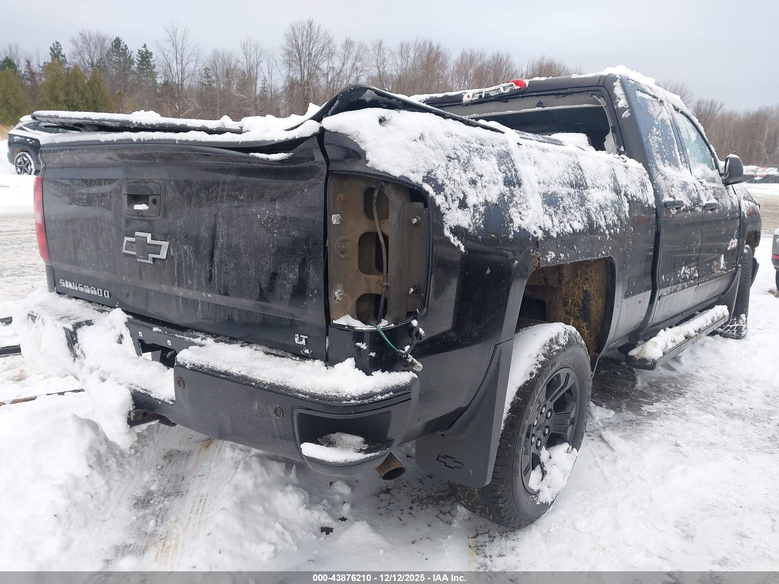 CHEVROLET SILVERADO image 4