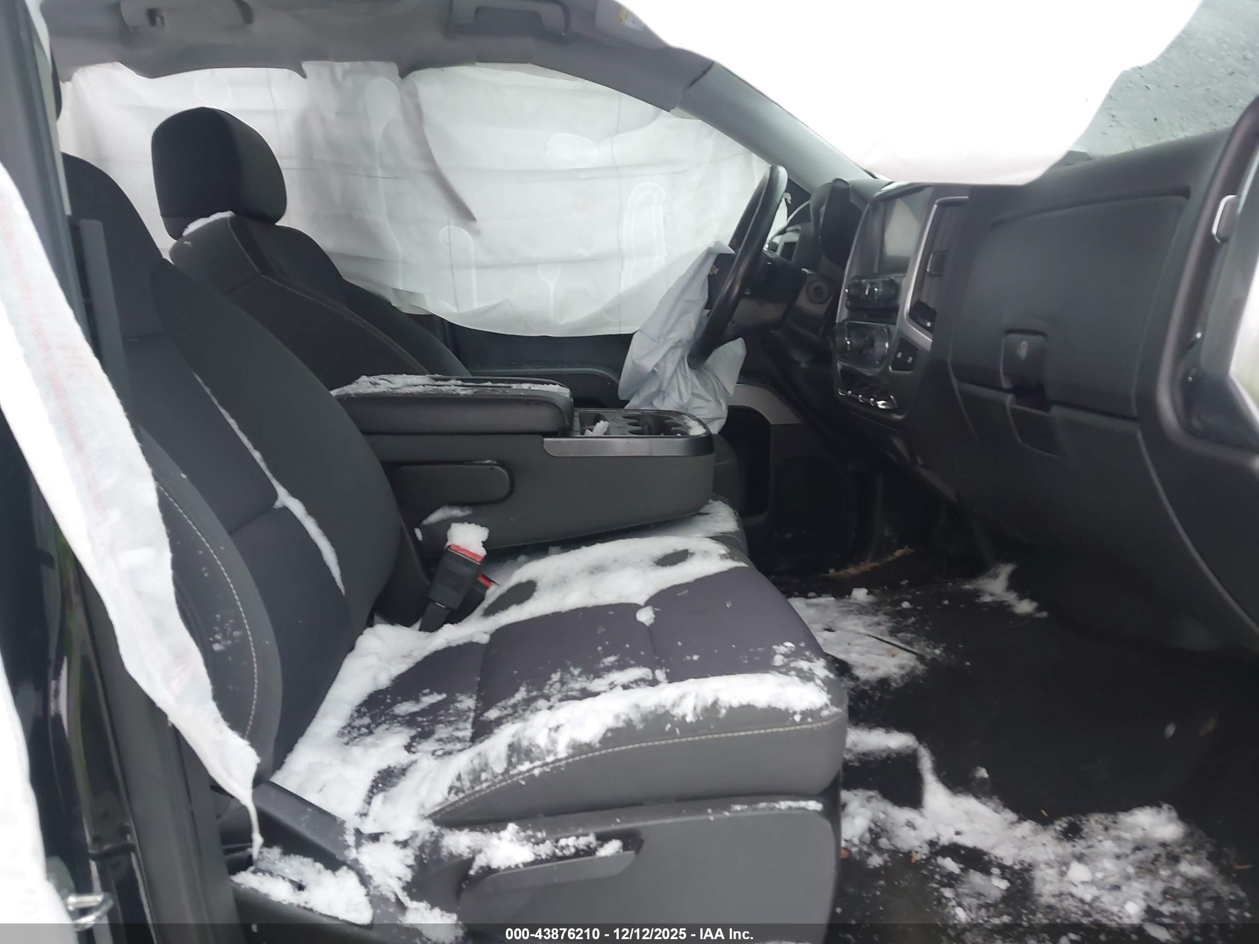 CHEVROLET SILVERADO image 5