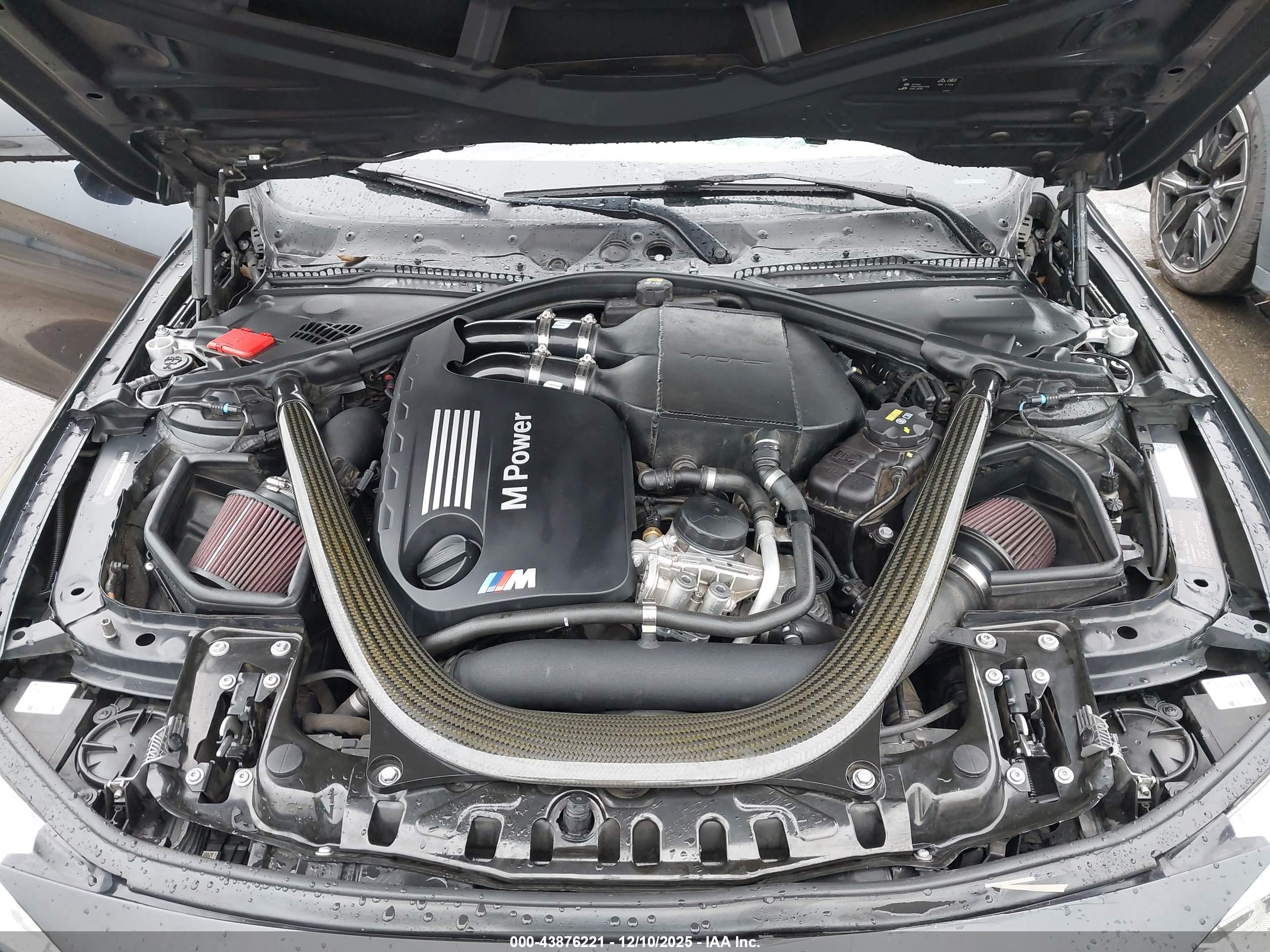 BMW M4 image 10