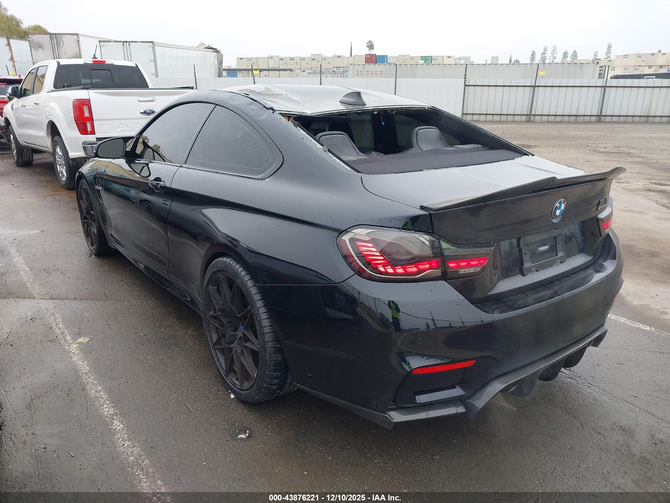 BMW M4 image 3