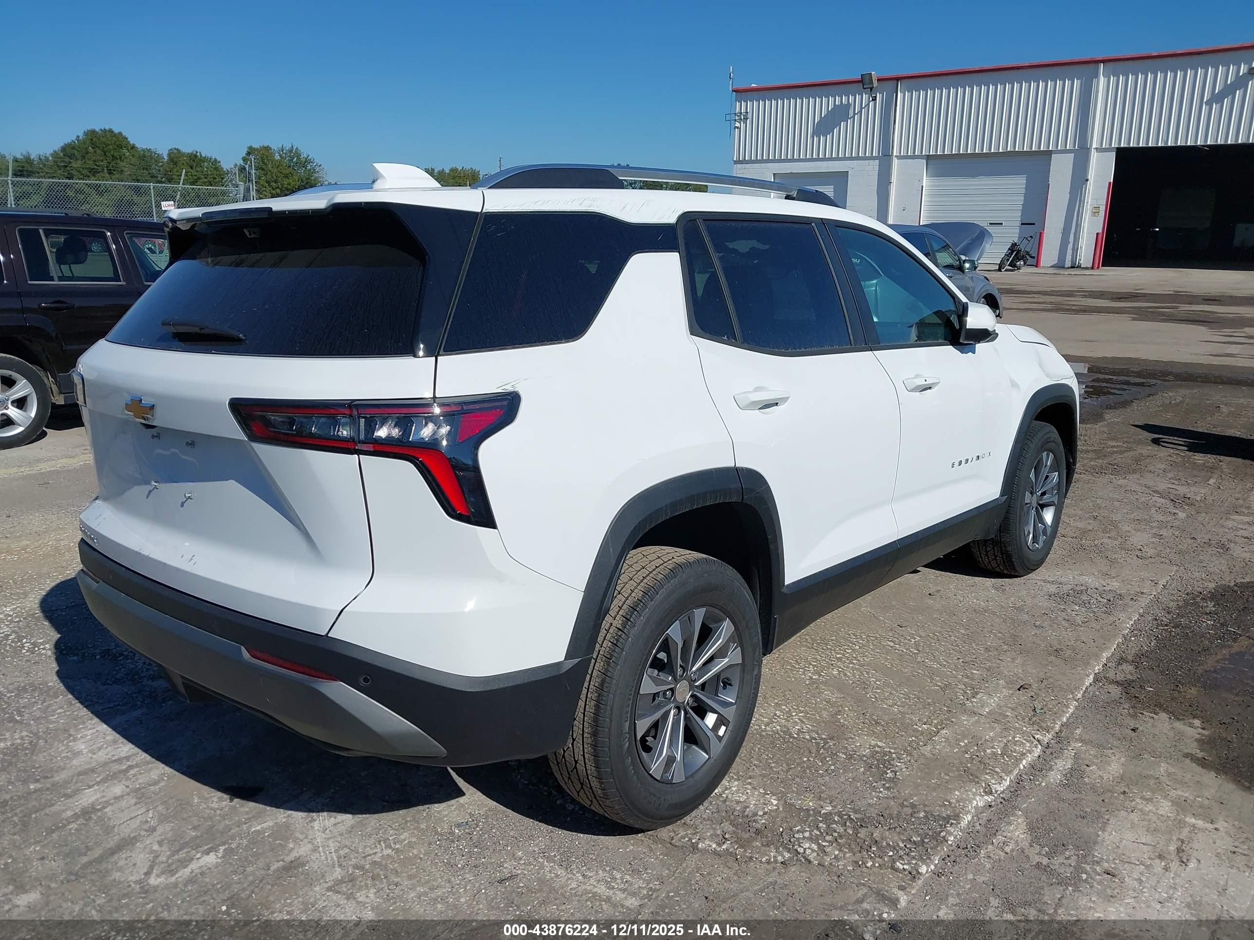 CHEVROLET EQUINOX image 4