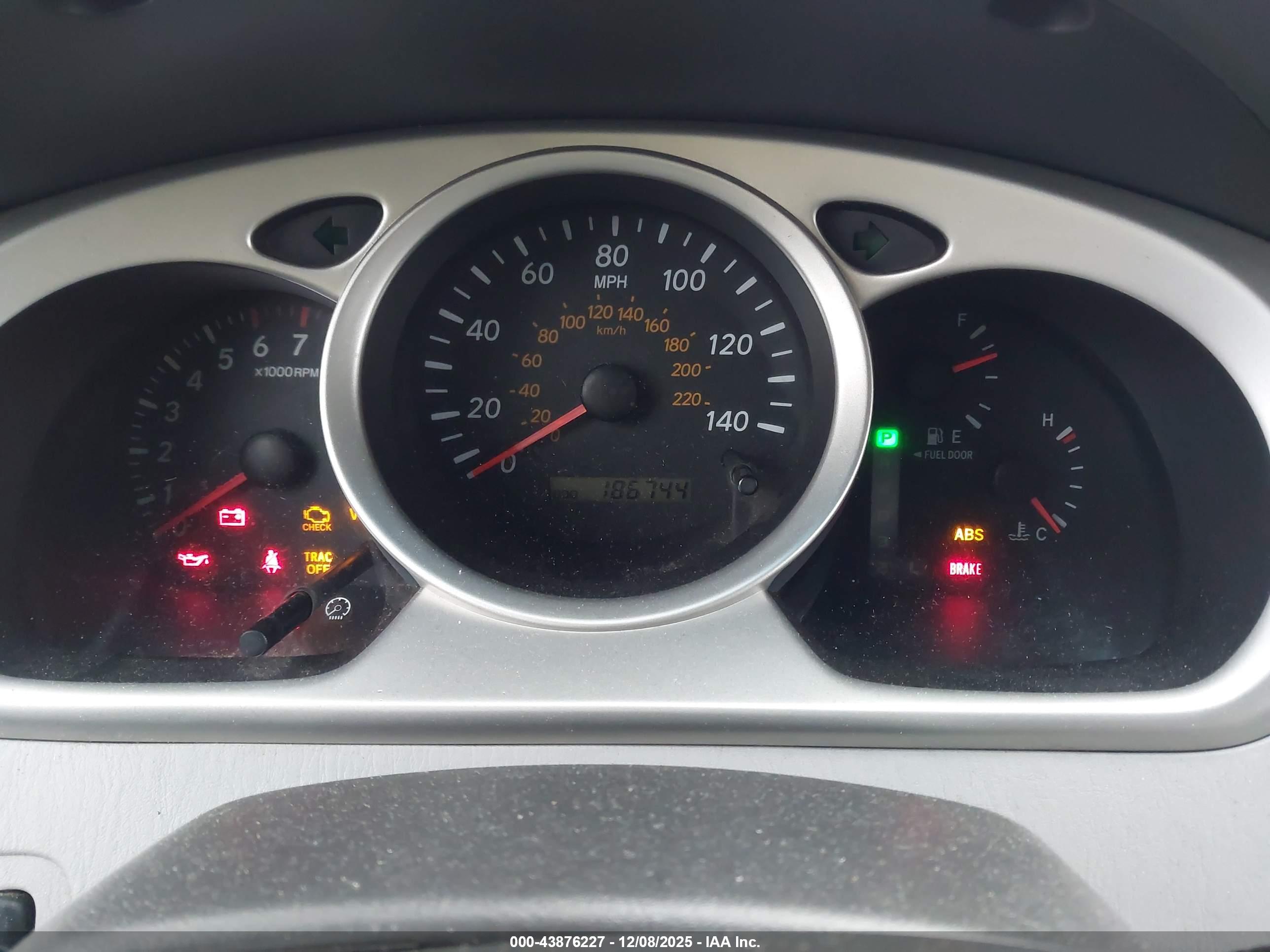 TOYOTA HIGHLANDER image 7