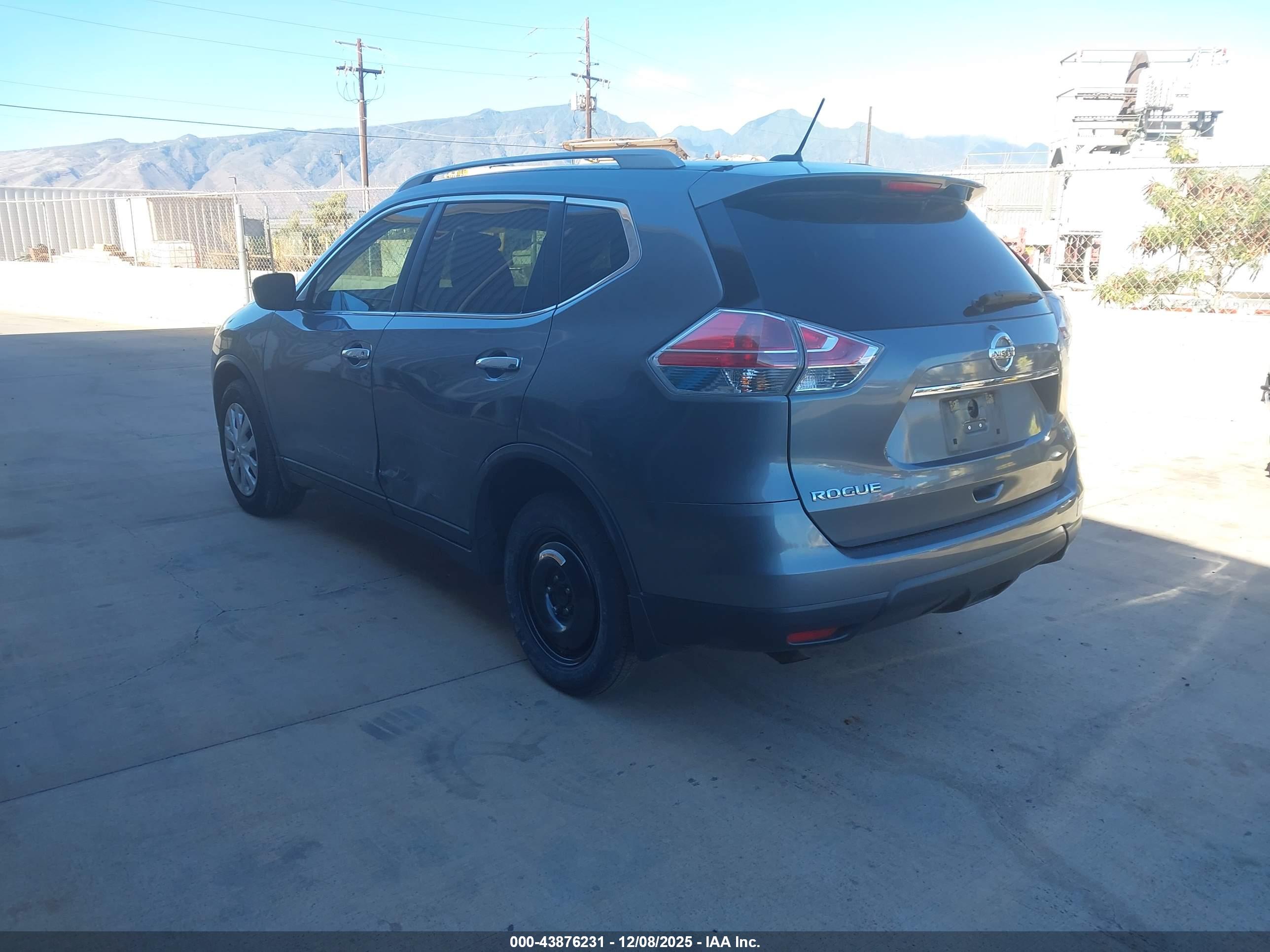 NISSAN ROGUE image 3