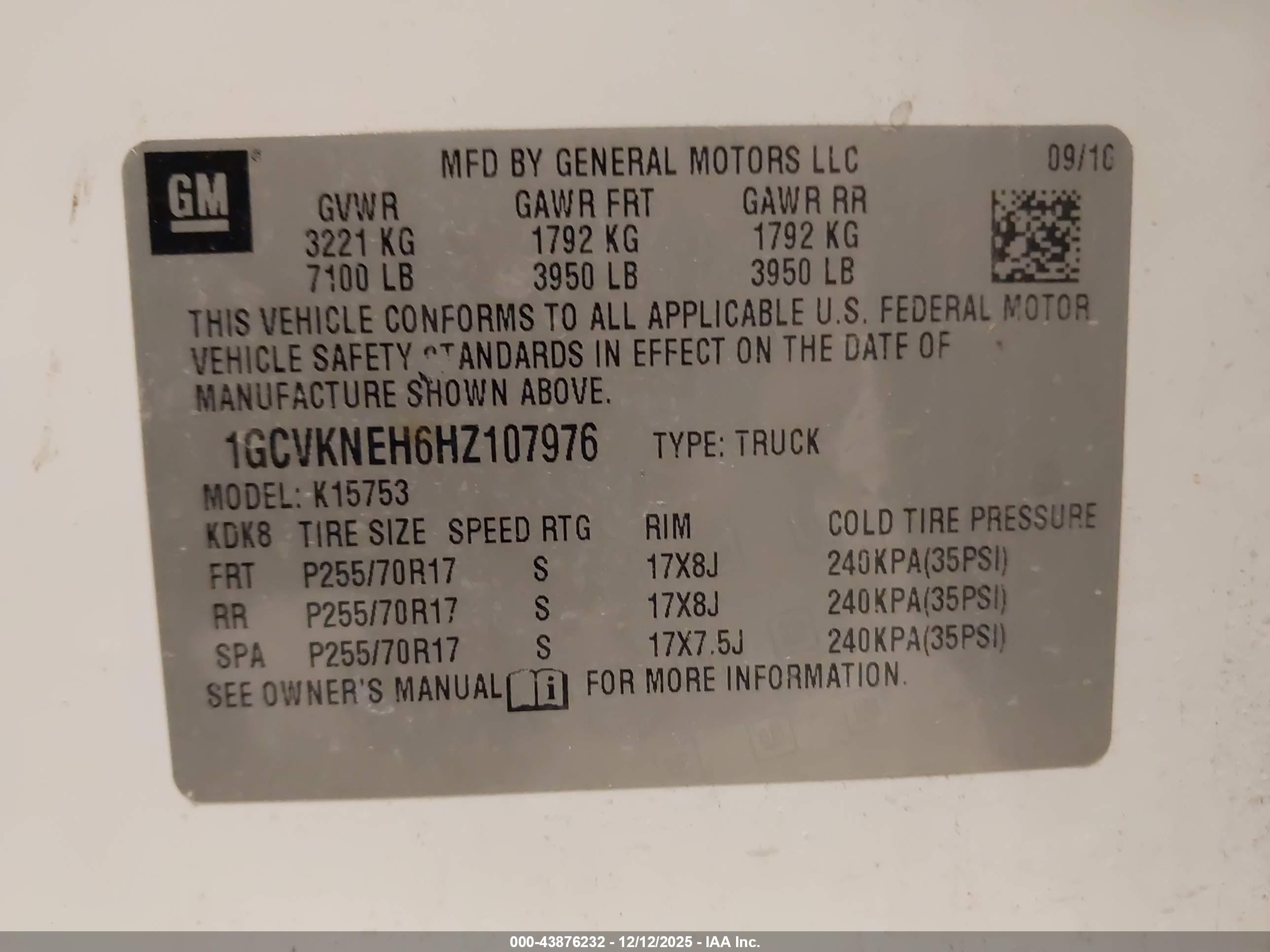 CHEVROLET SILVERADO image 9