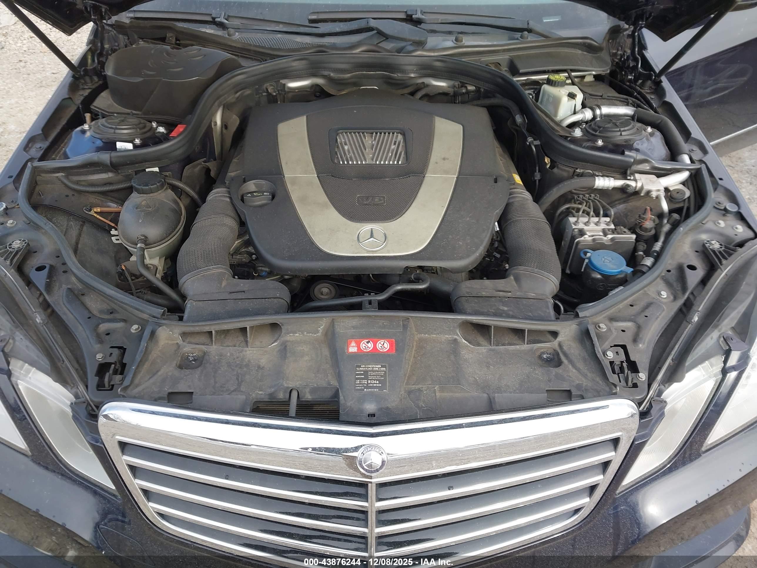 MERCEDES-BENZ E image 10