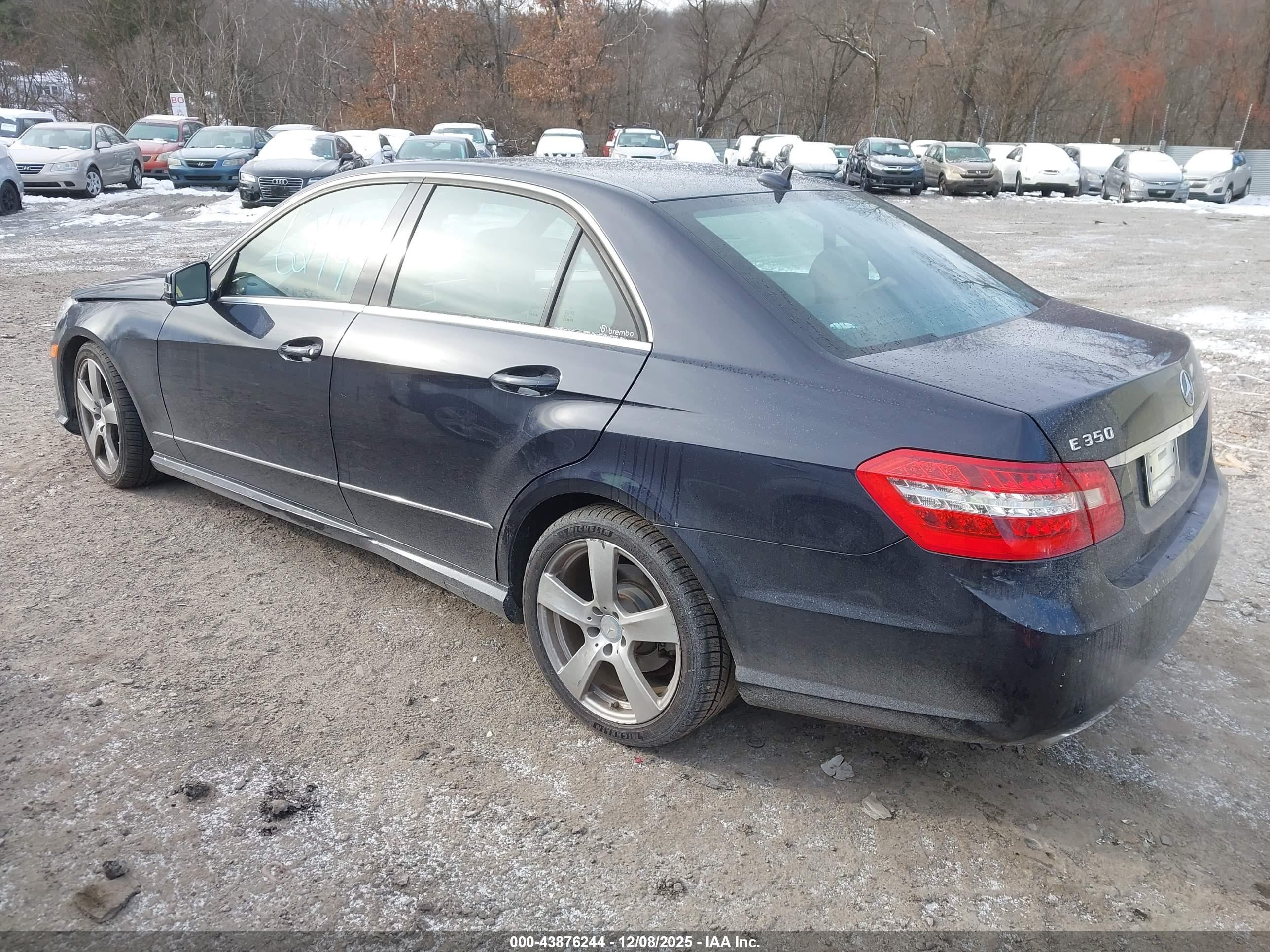 MERCEDES-BENZ E image 3