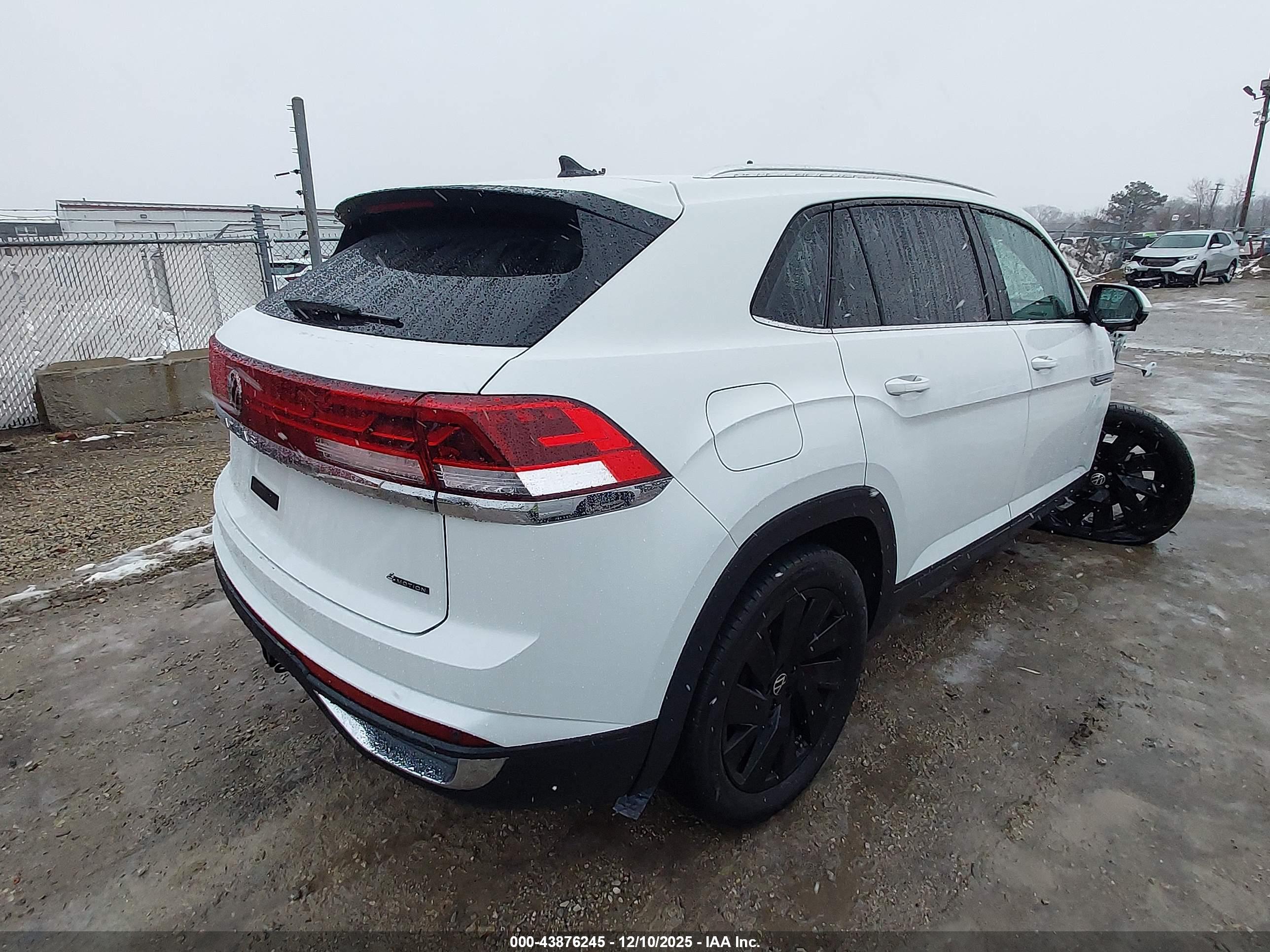 VOLKSWAGEN ATLAS image 4