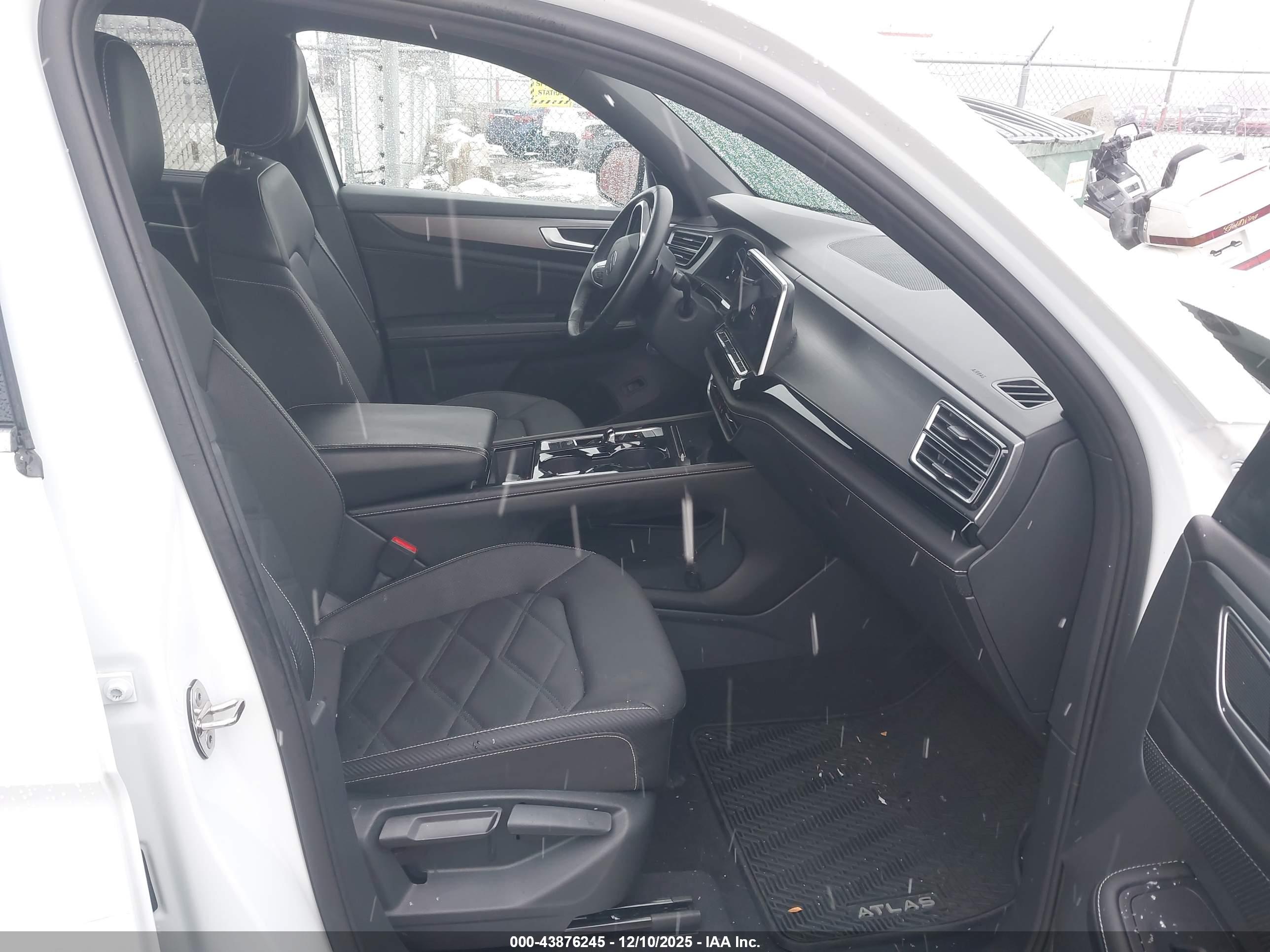 VOLKSWAGEN ATLAS image 5