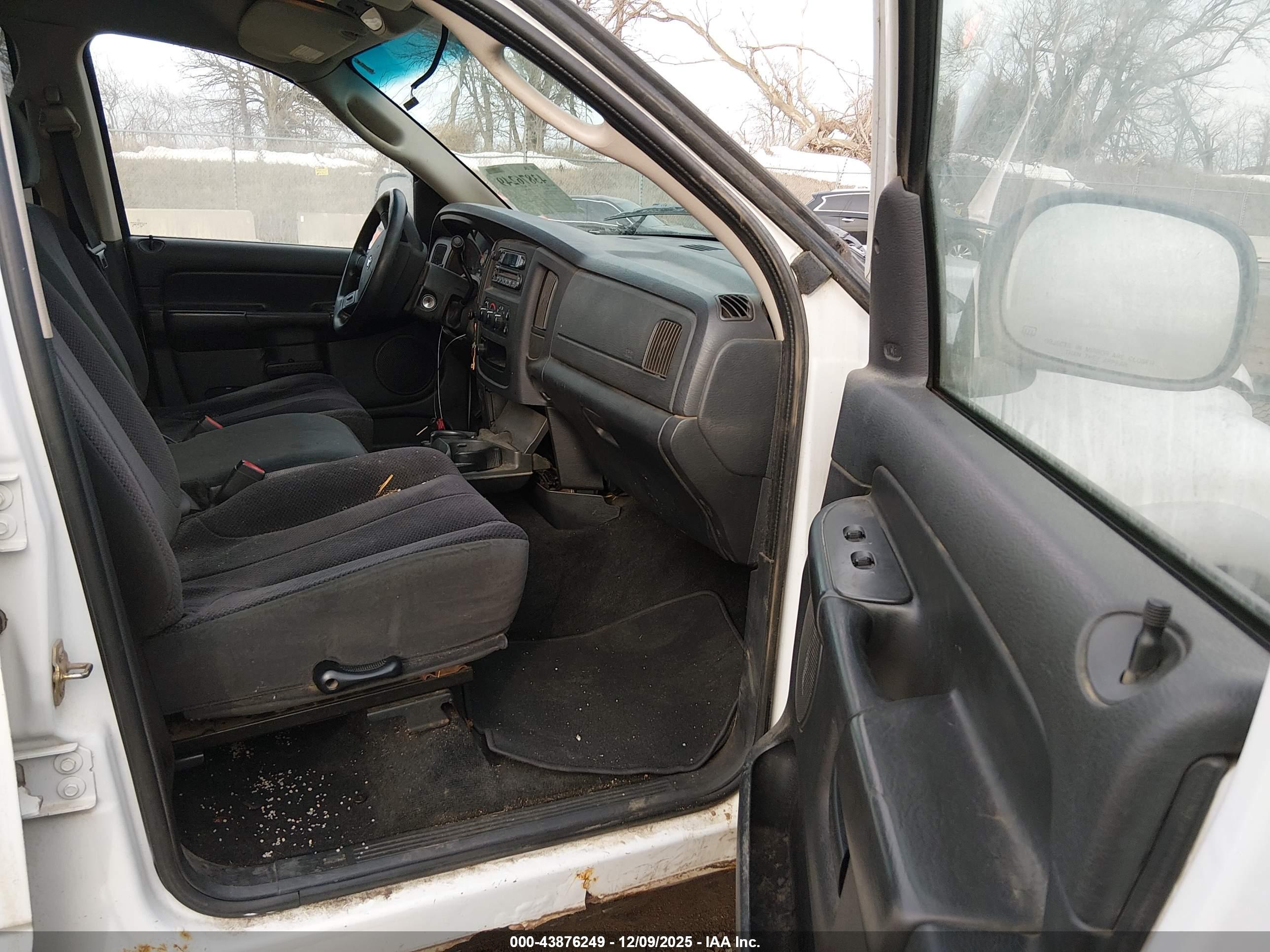 DODGE RAM image 5
