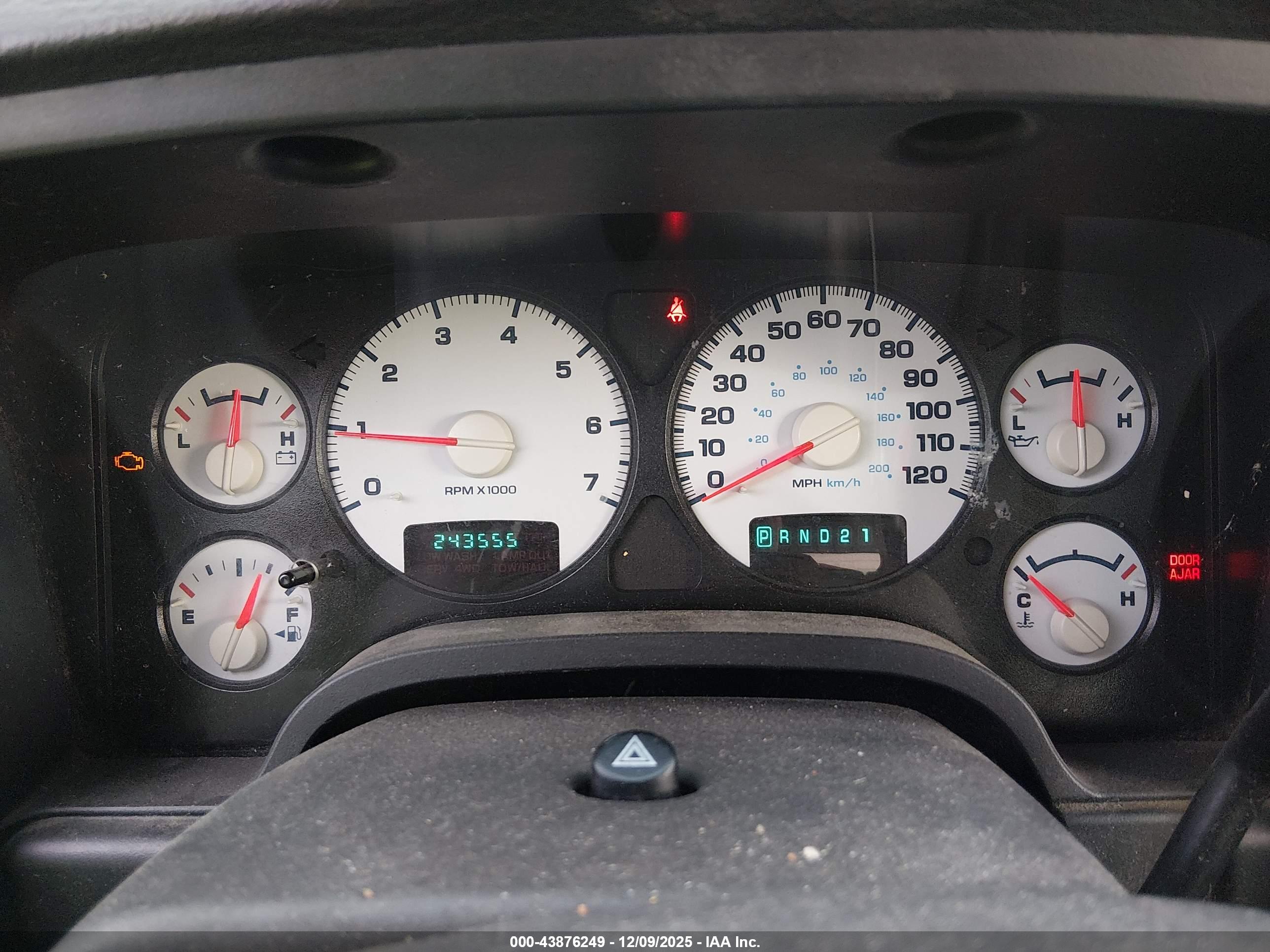 DODGE RAM image 7