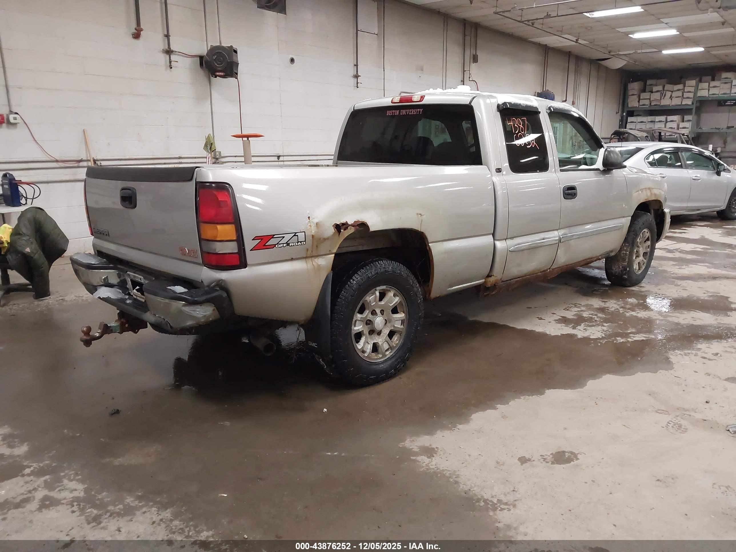 GMC SIERRA image 4