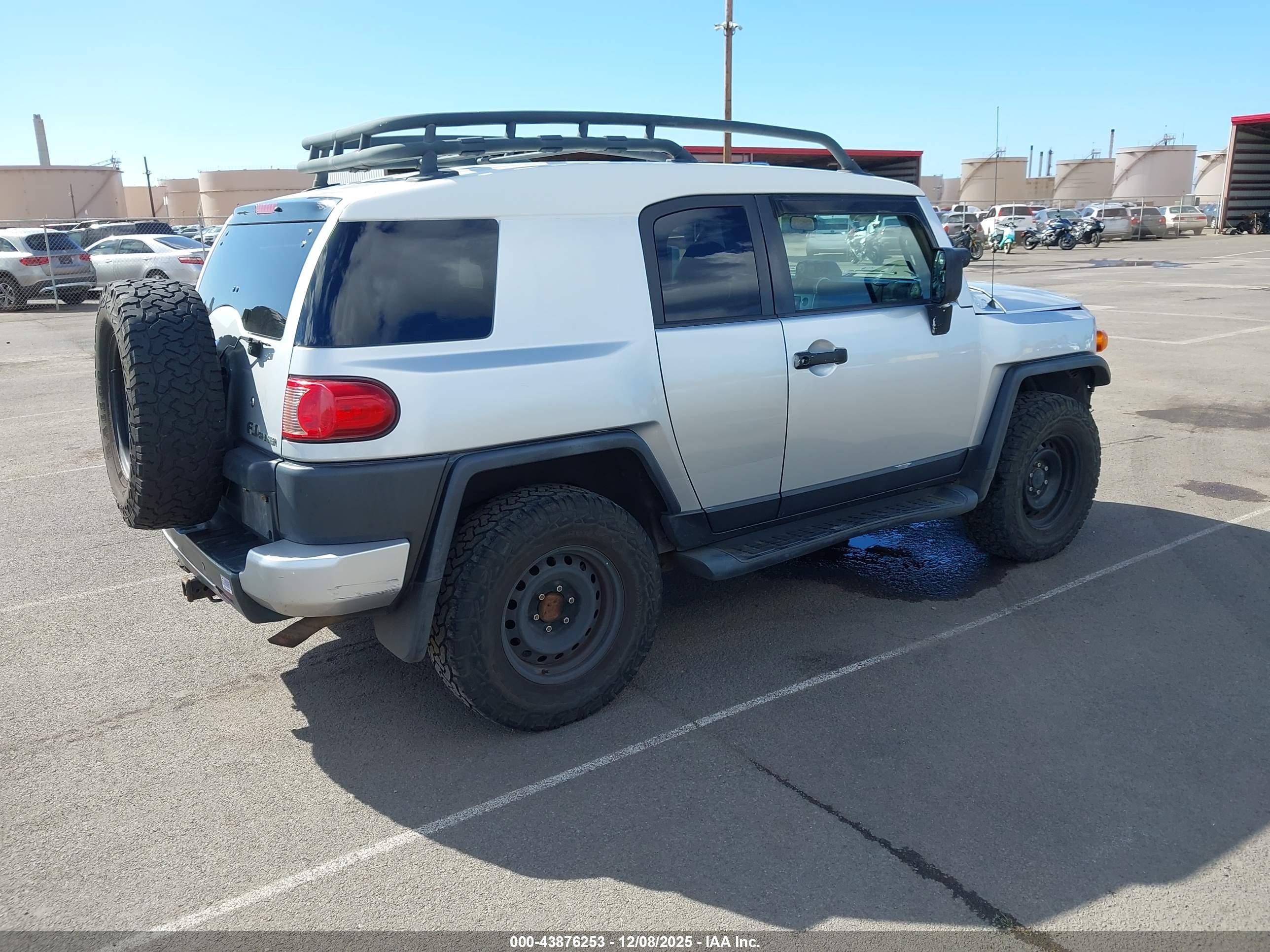 TOYOTA FJ image 4