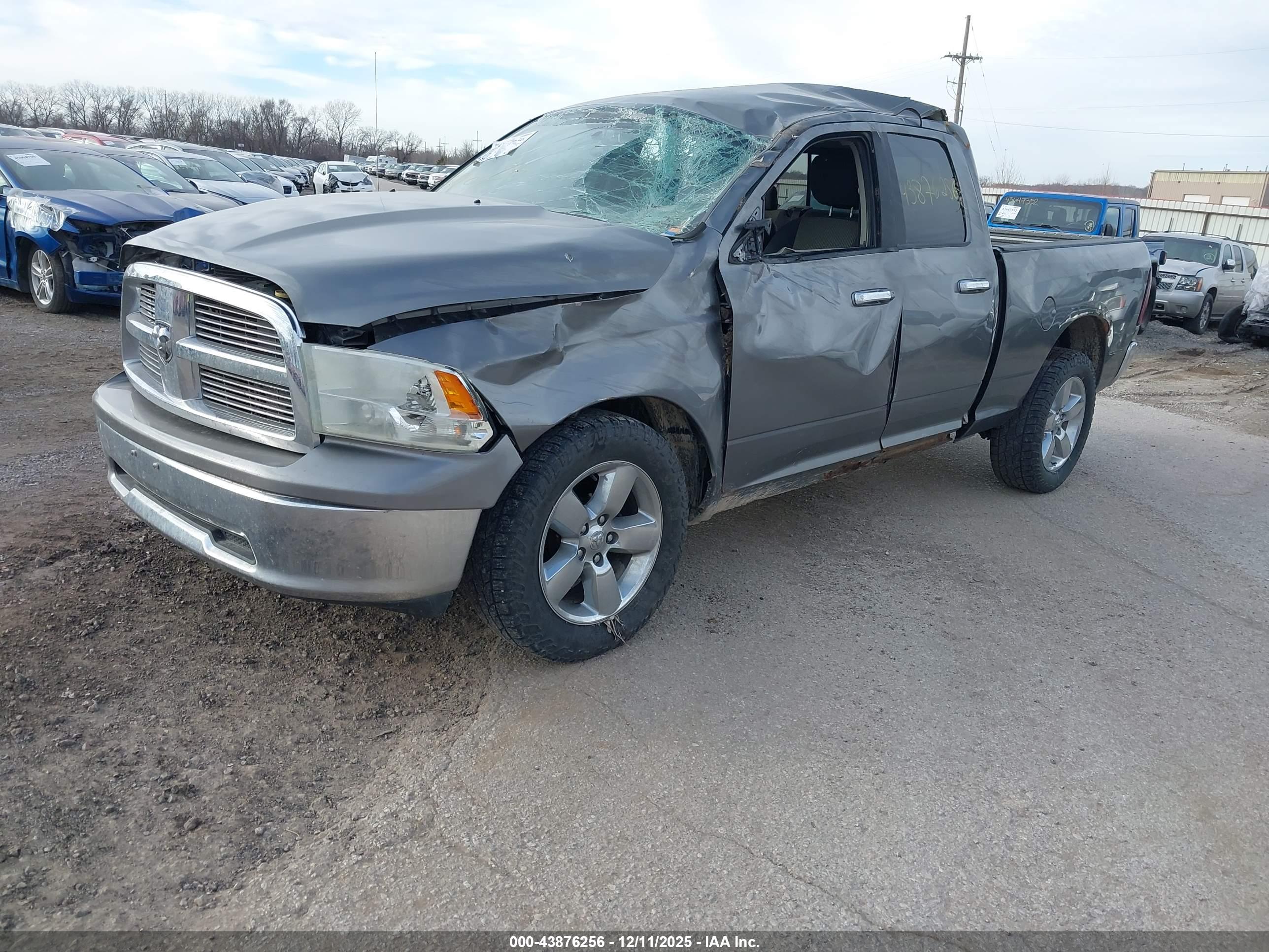 DODGE RAM image 2