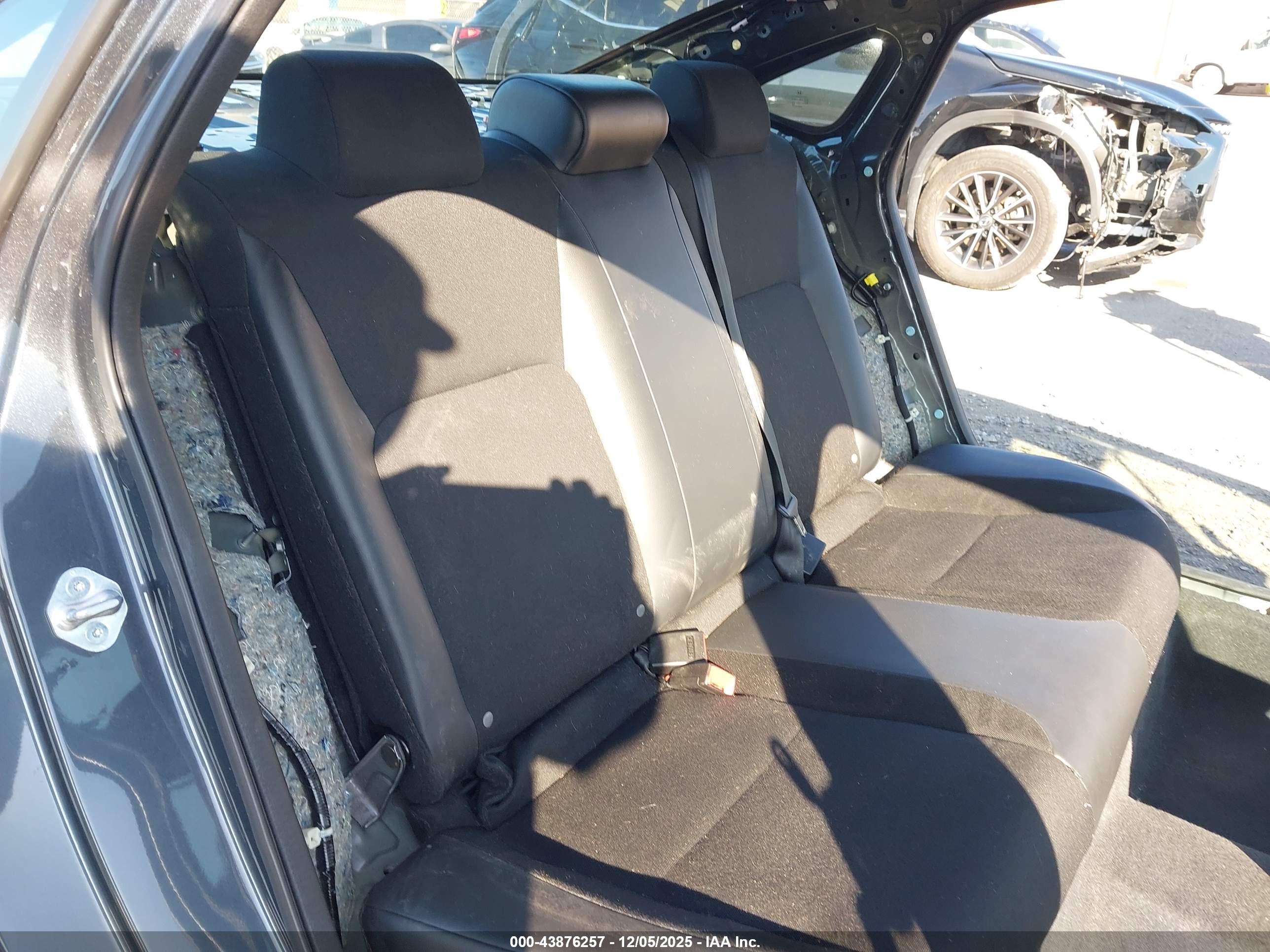 HONDA CIVIC image 8