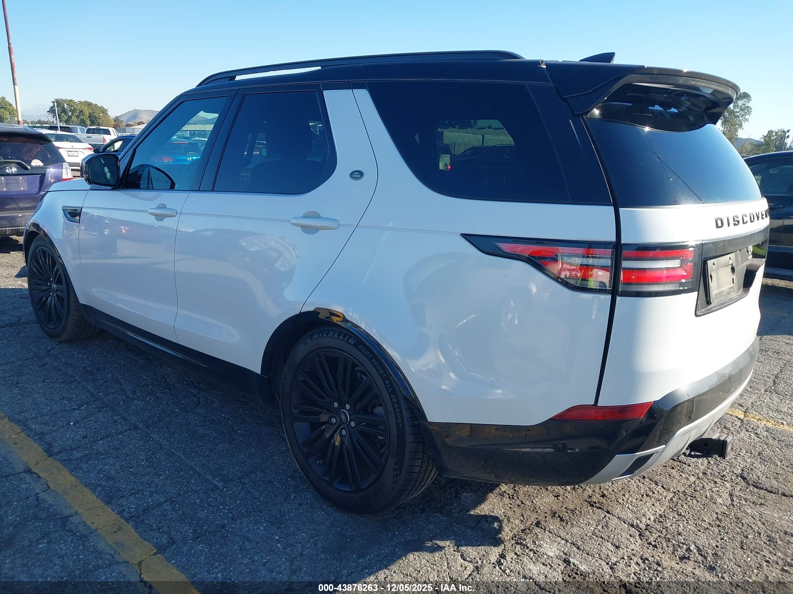 LAND ROVER image 3