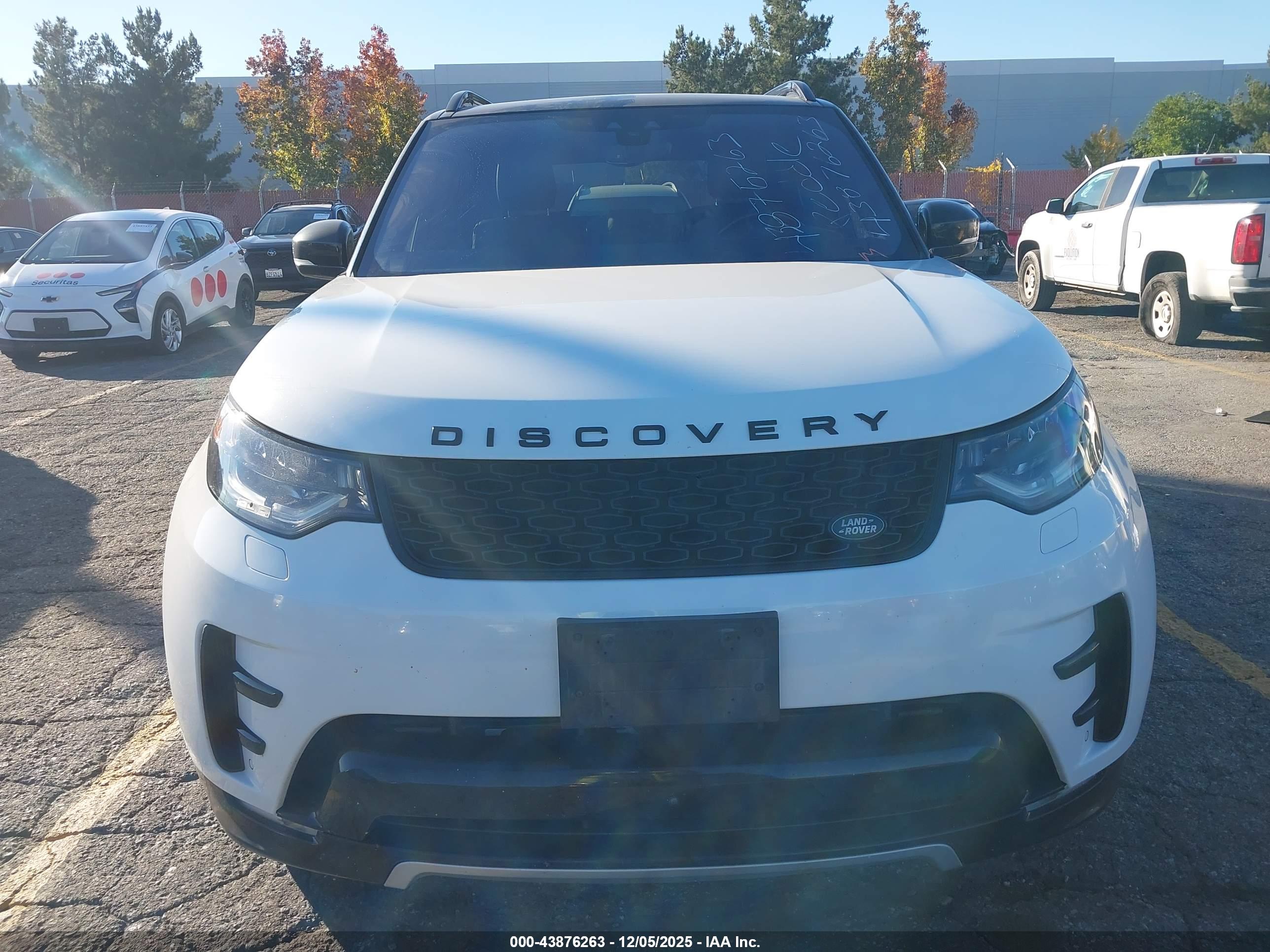 LAND ROVER image 6