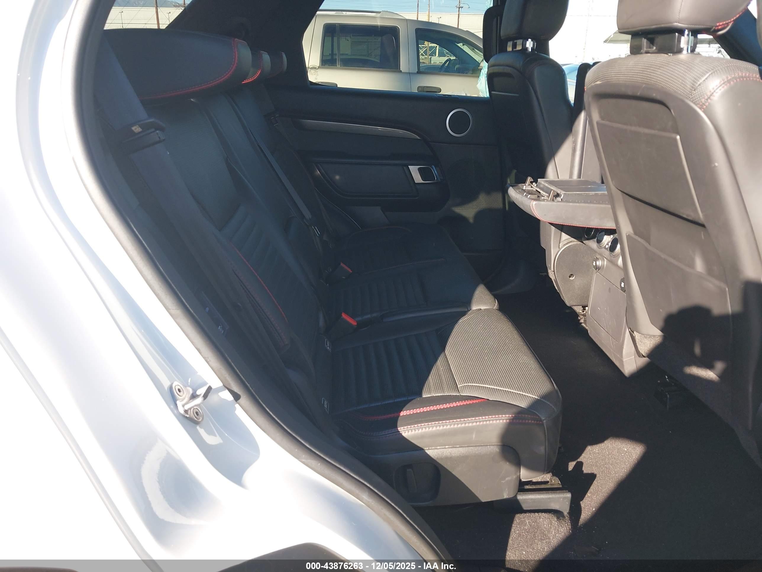 LAND ROVER image 8