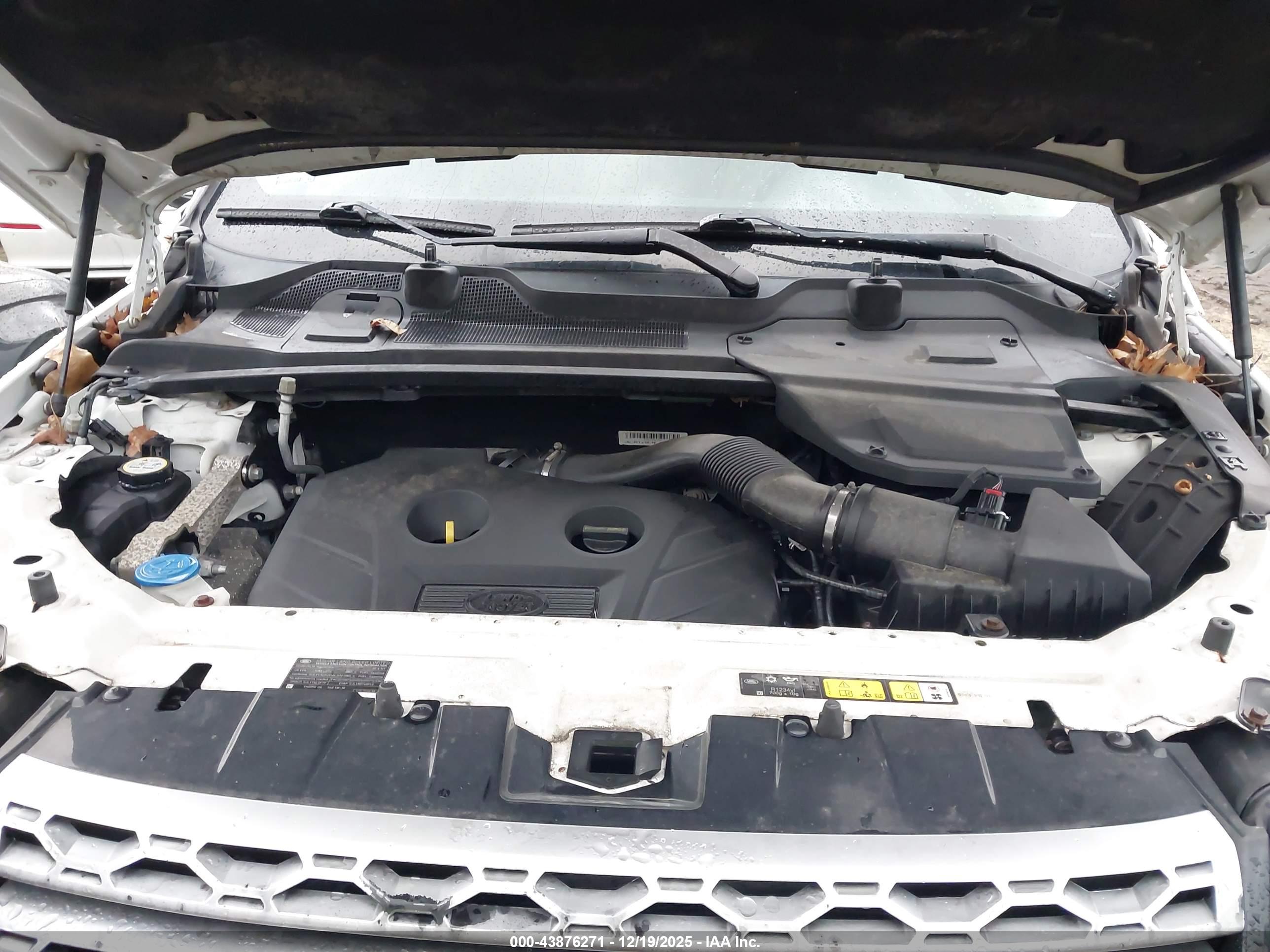 LAND ROVER image 10