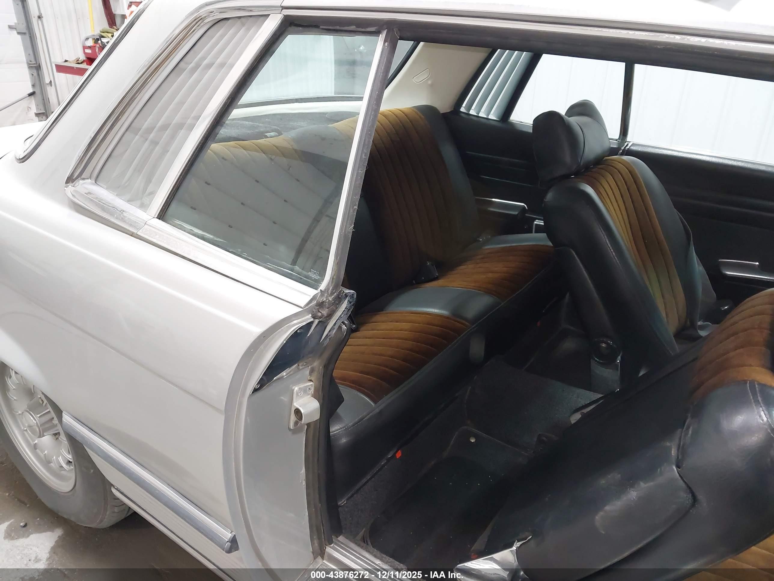 BENZ 450SE image 8