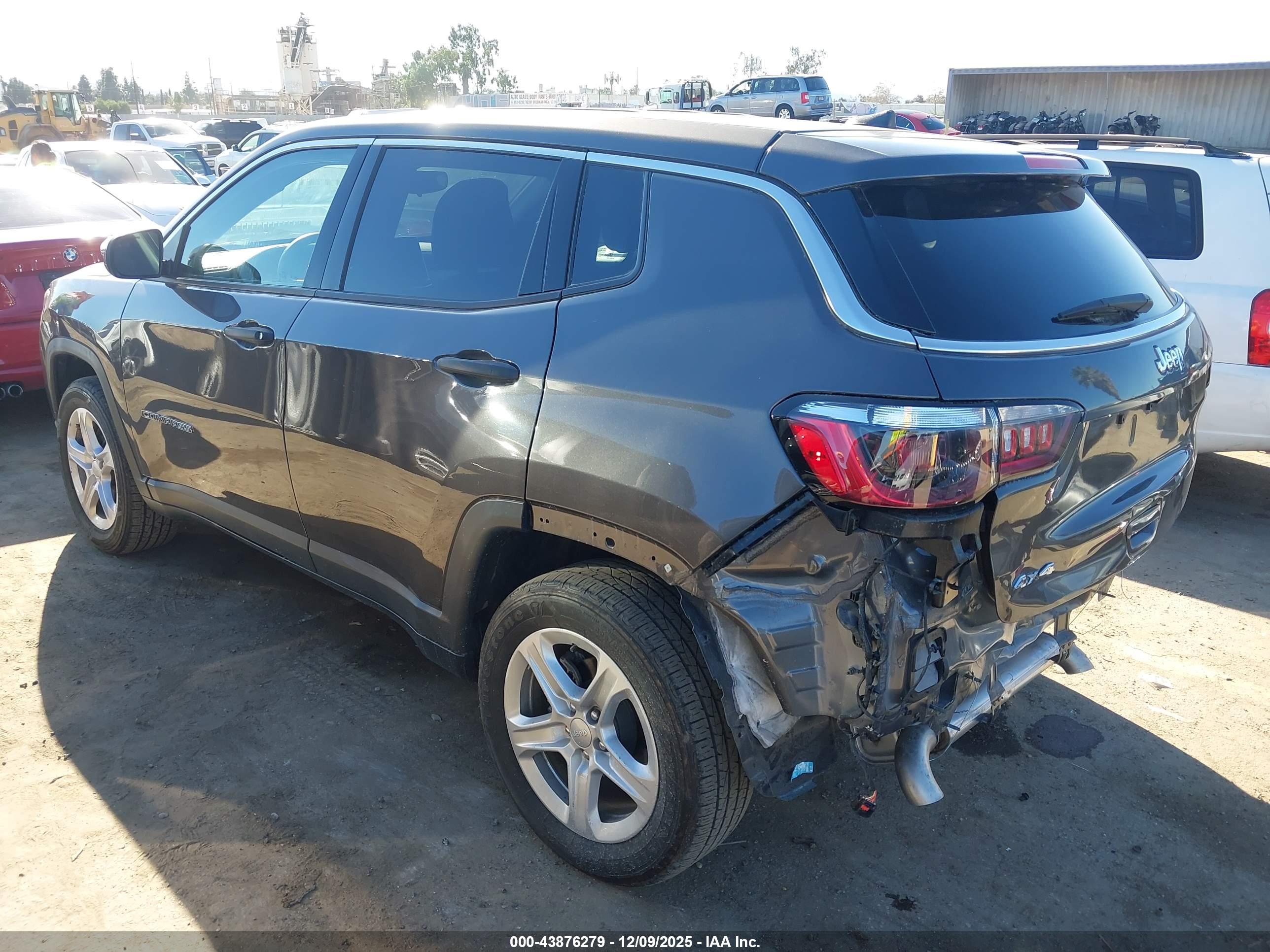 JEEP COMPASS image 3
