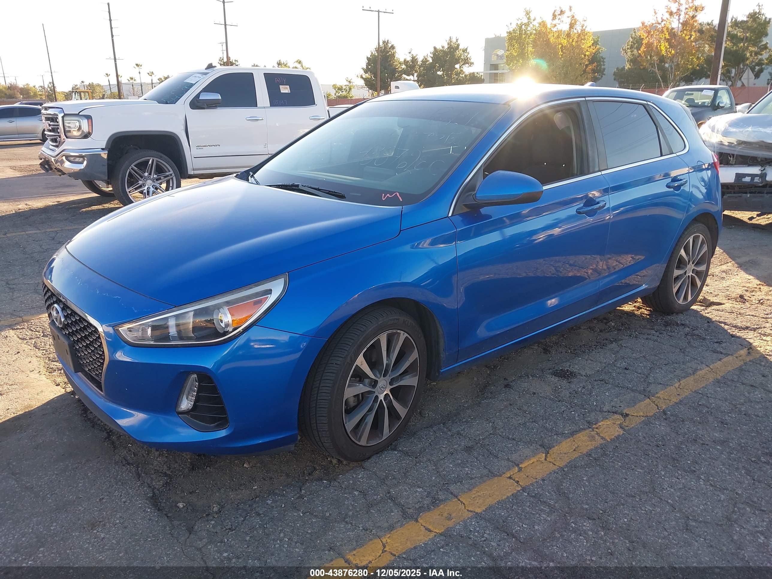 HYUNDAI ELANTRA image 2