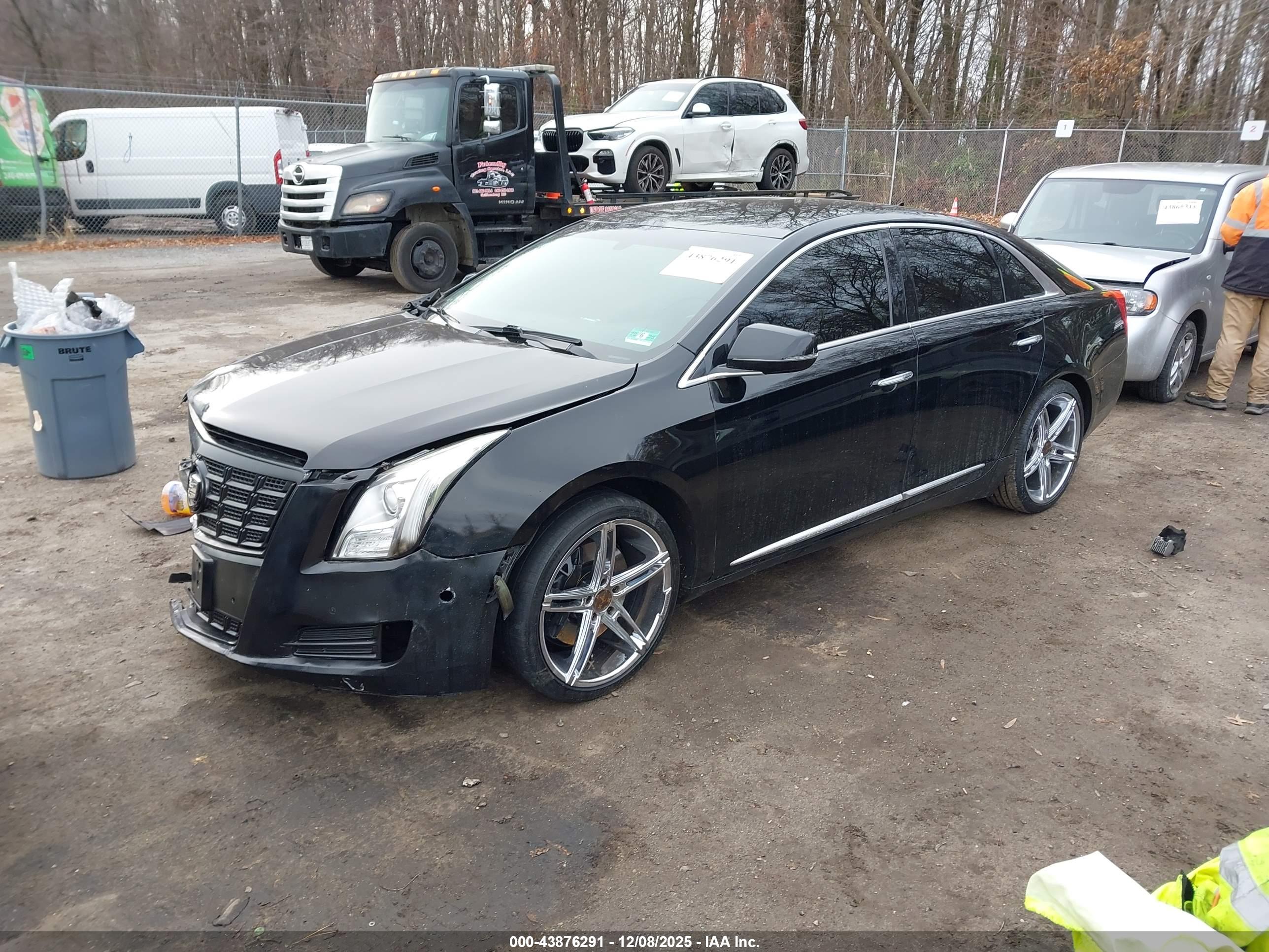 CADILLAC XTS image 2