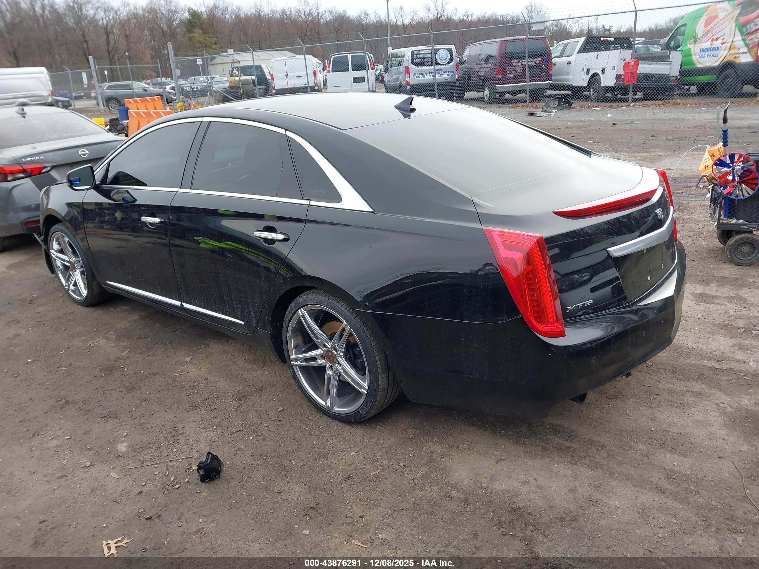 CADILLAC XTS image 3