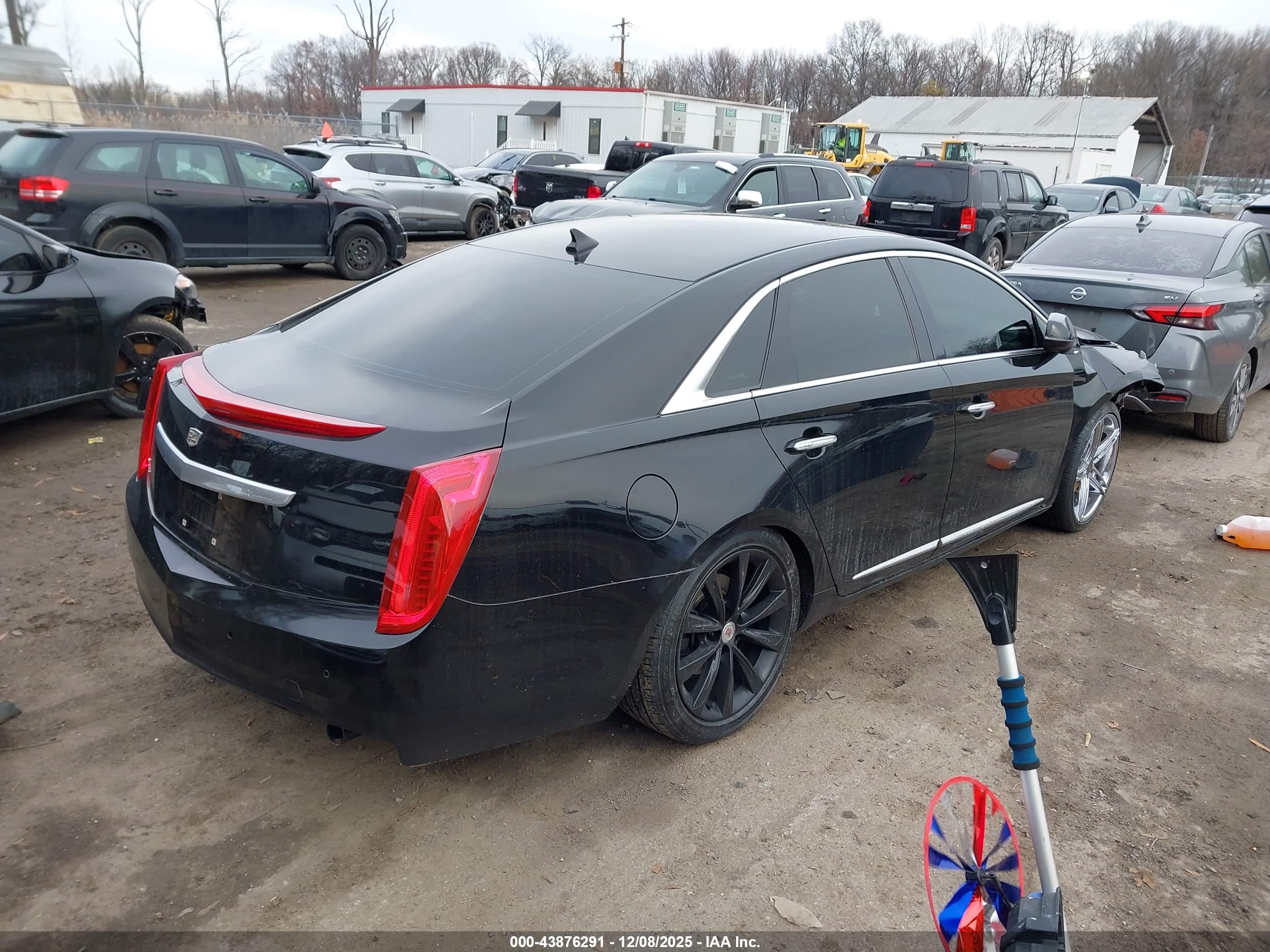 CADILLAC XTS image 4
