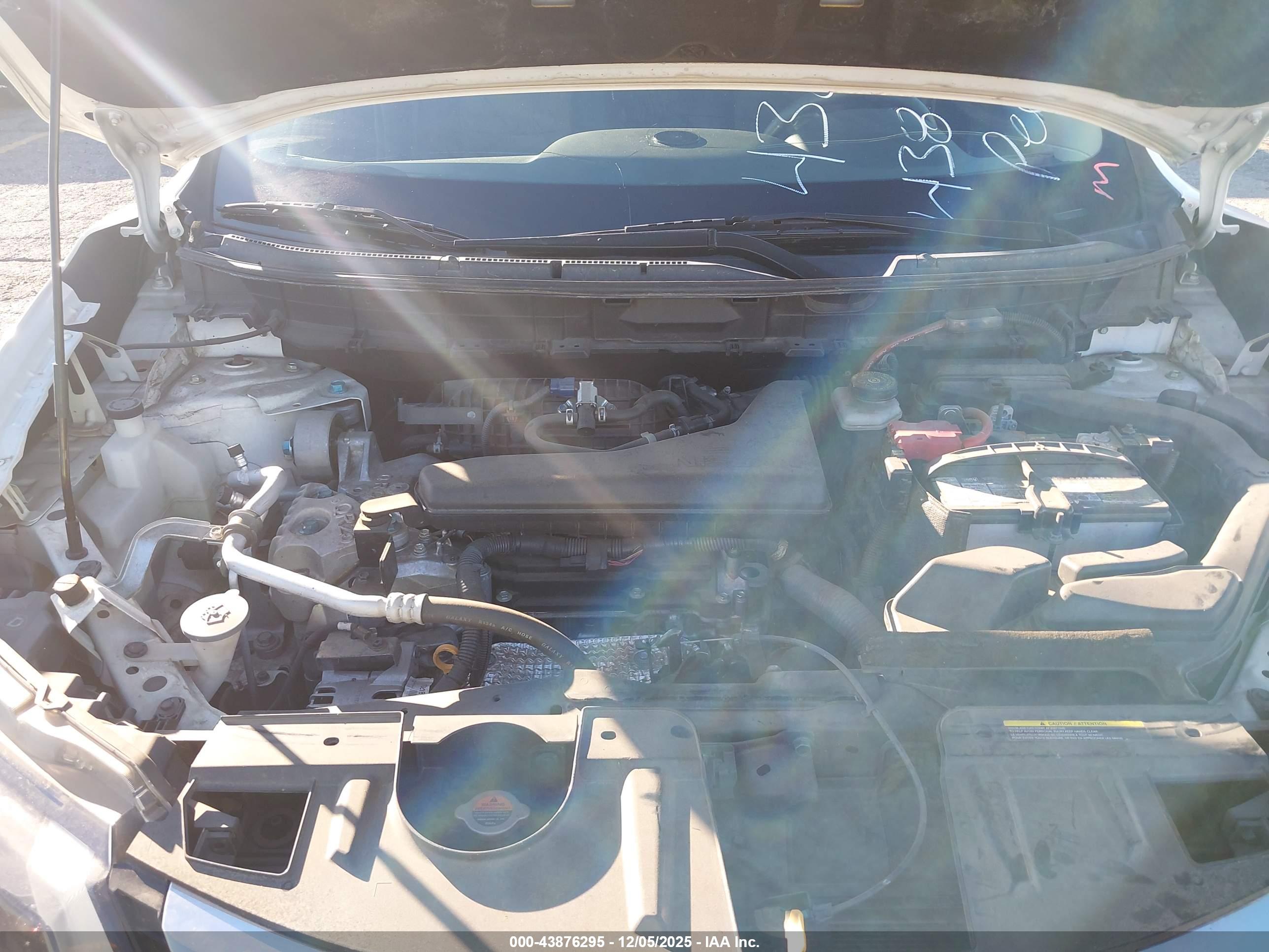 NISSAN ROGUE image 10