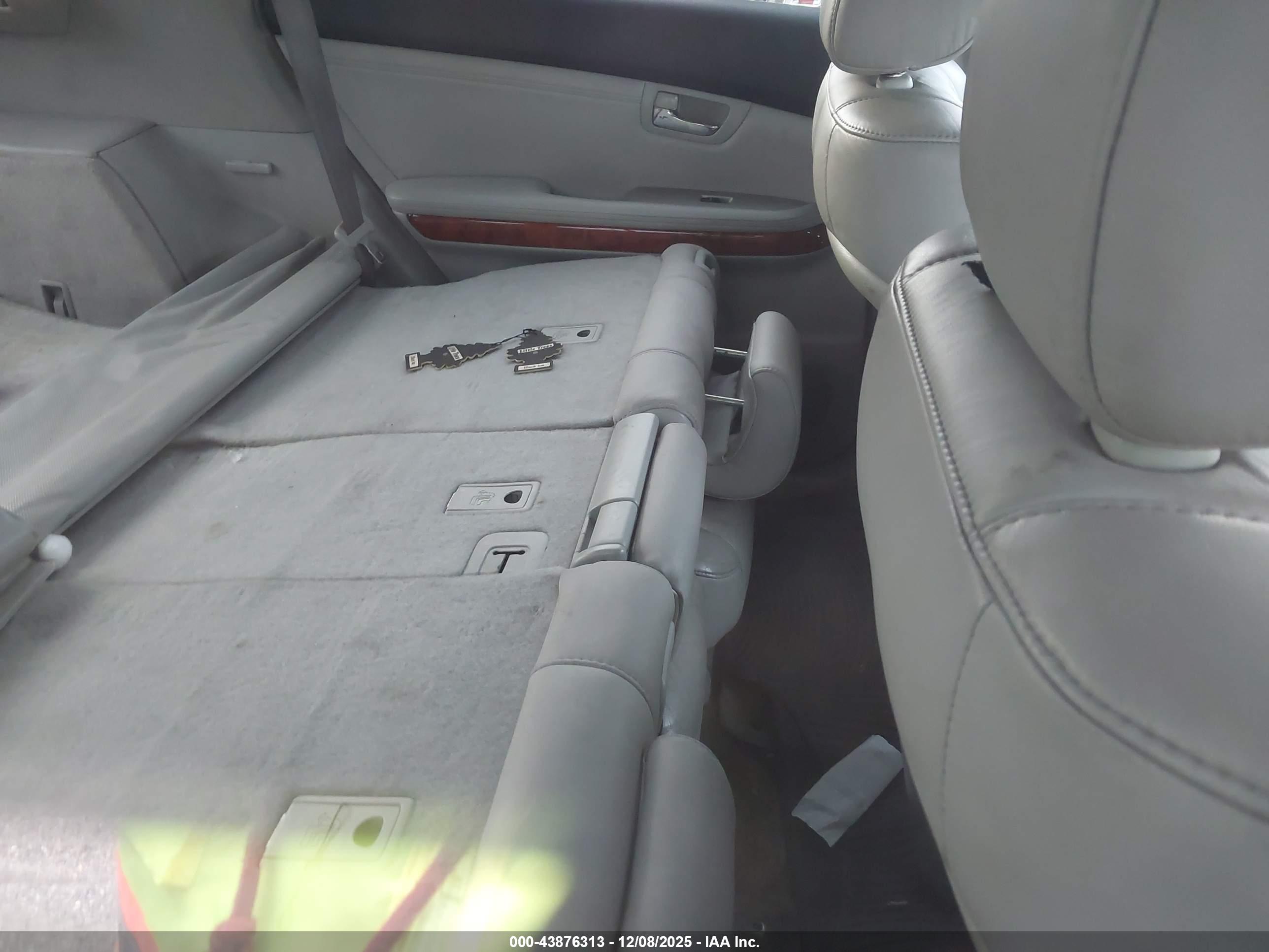 LEXUS RX image 8
