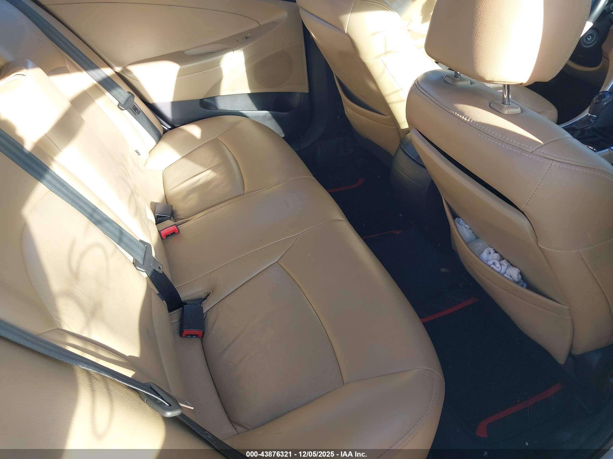 HYUNDAI SONATA image 8
