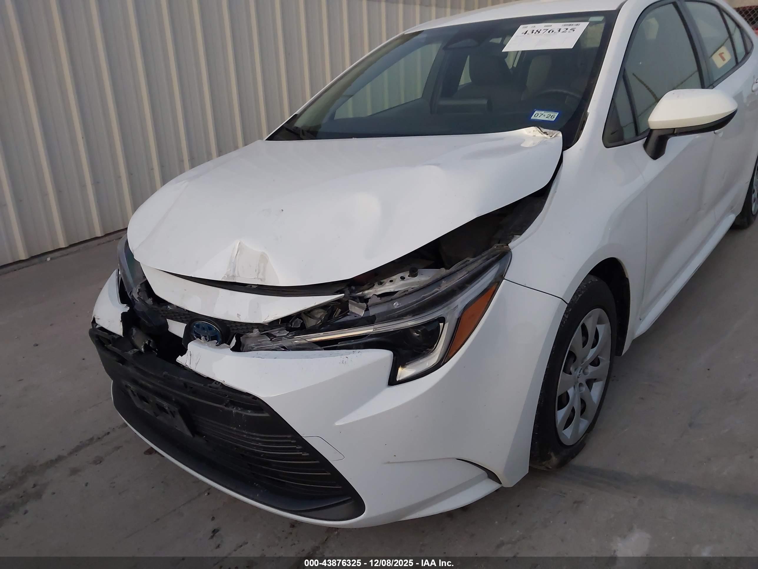 TOYOTA COROLLA image 6