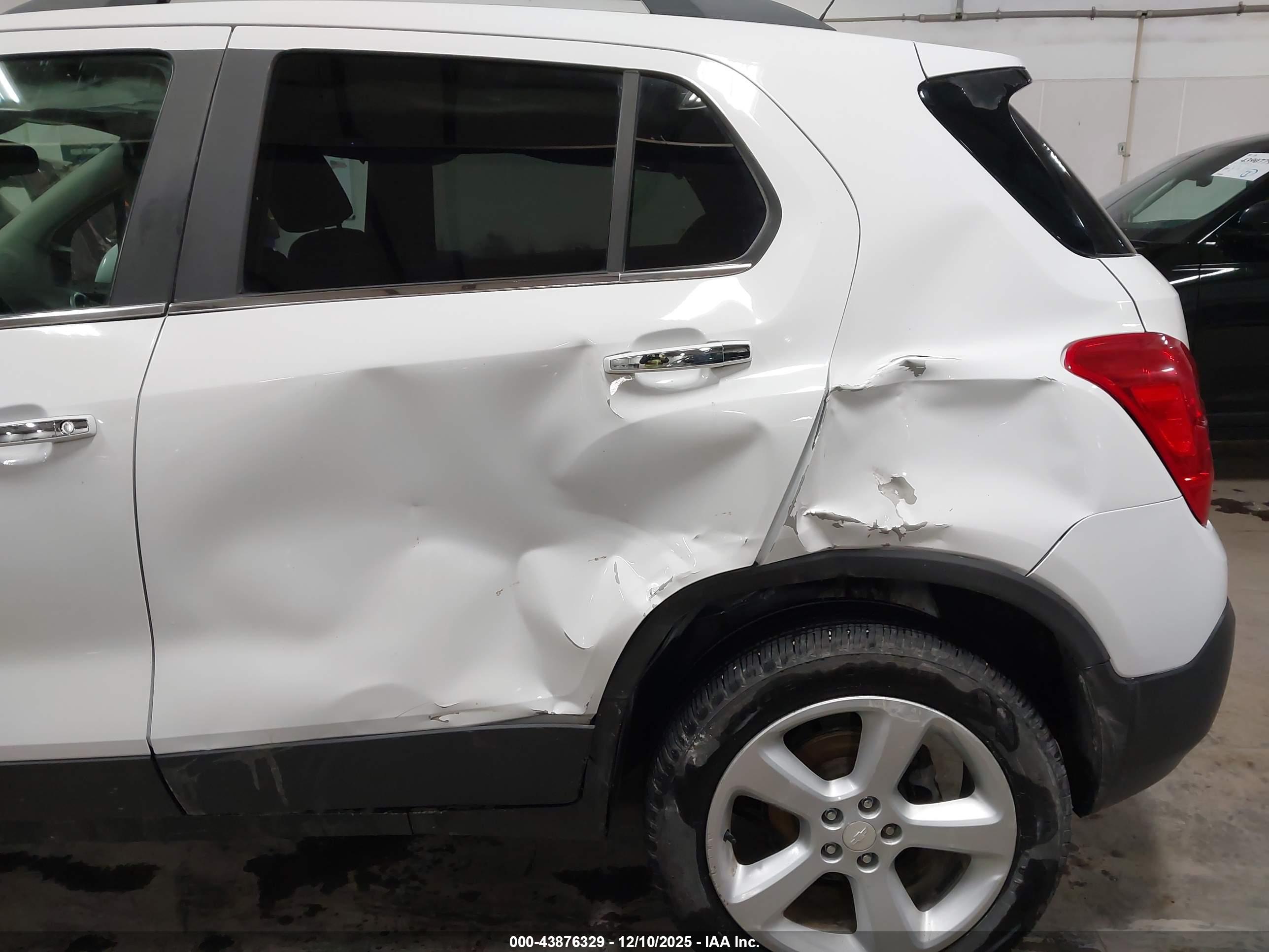 CHEVROLET TRAX image 6