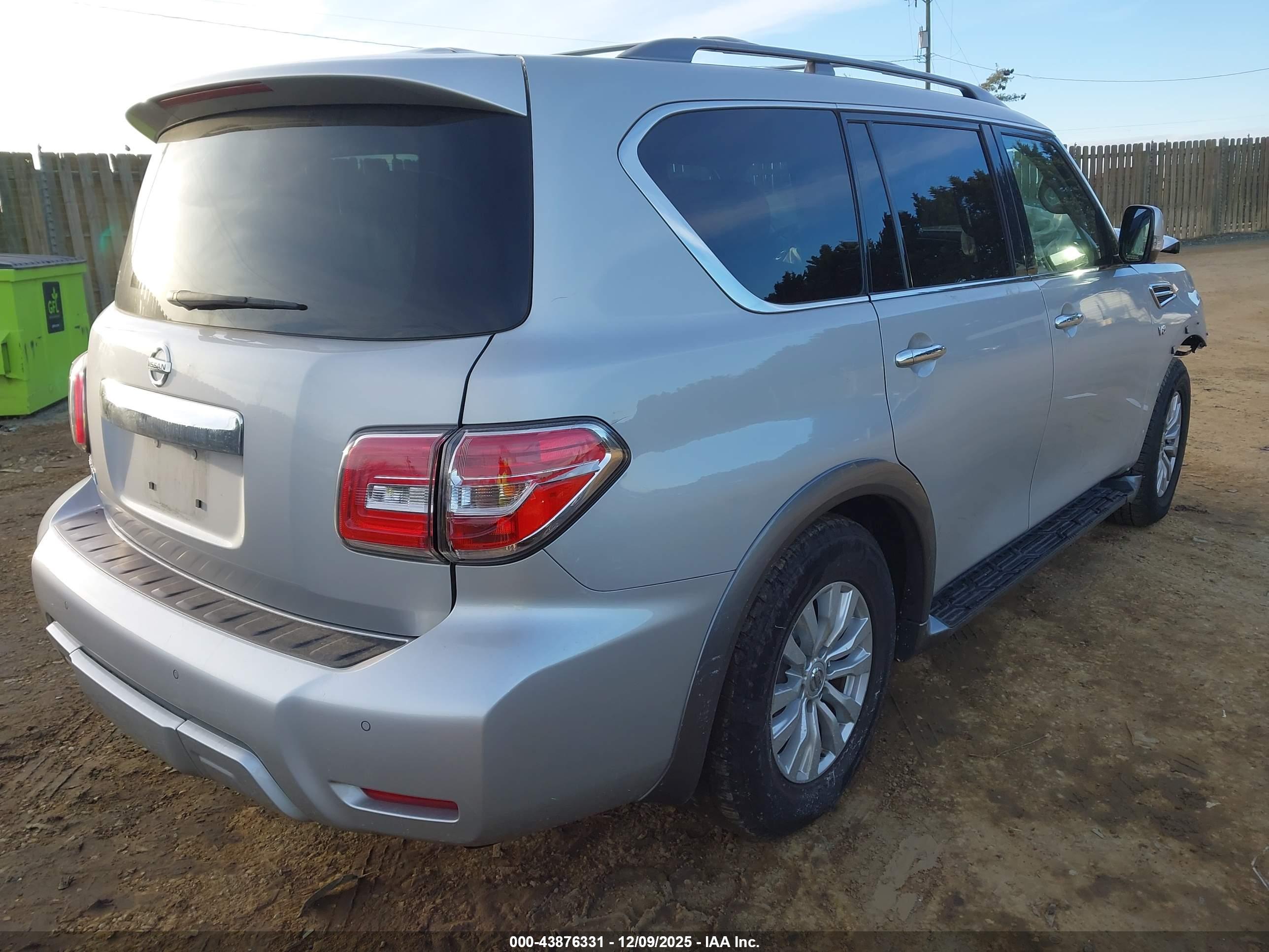 NISSAN ARMADA image 4