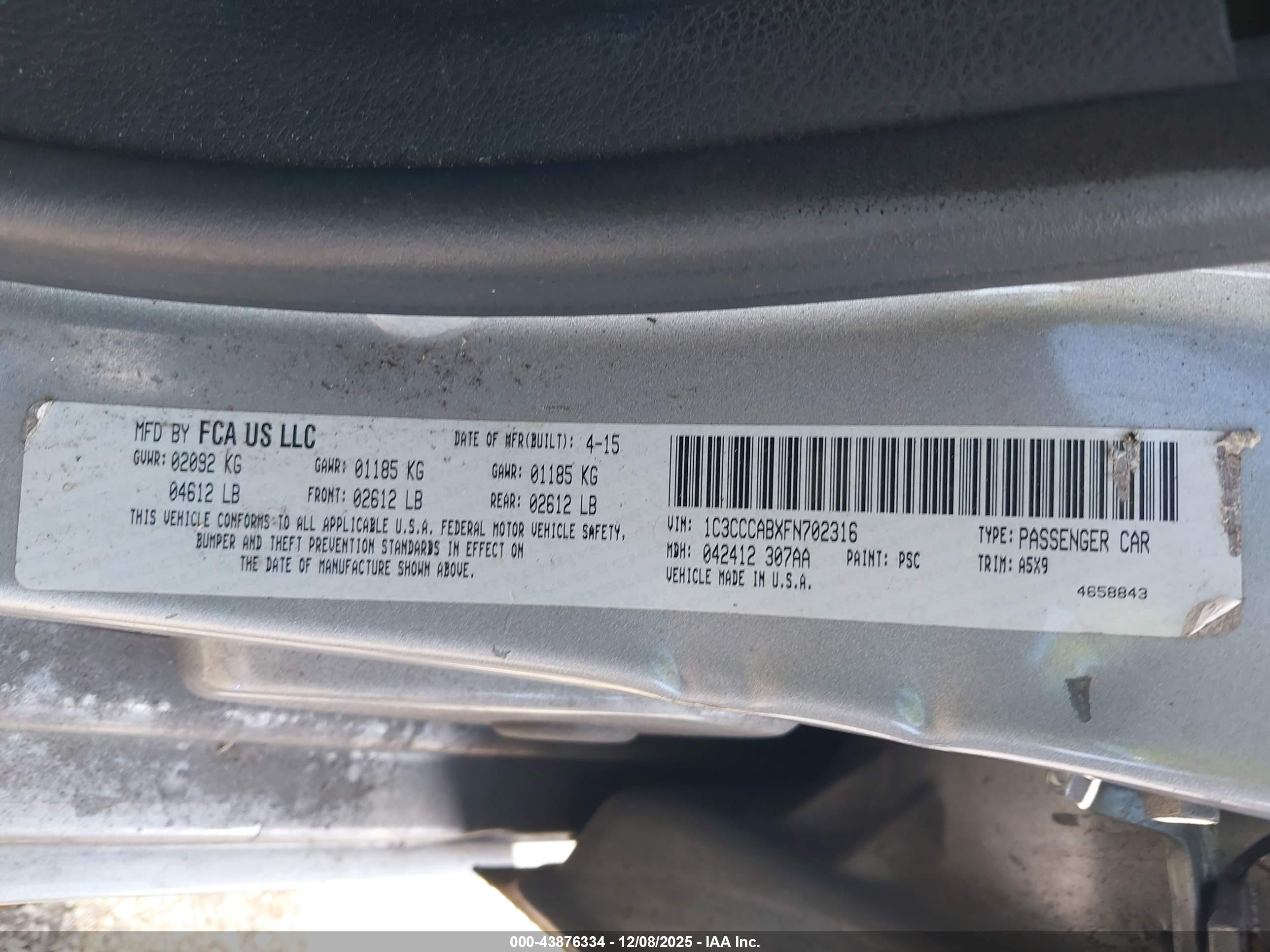 CHRYSLER 200 image 9