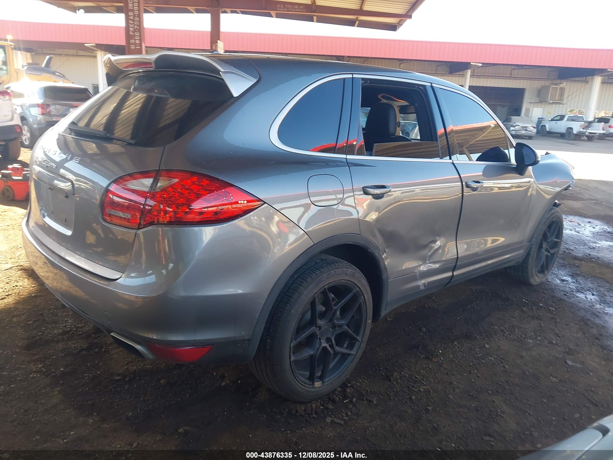 PORSCHE CAYENNE image 4