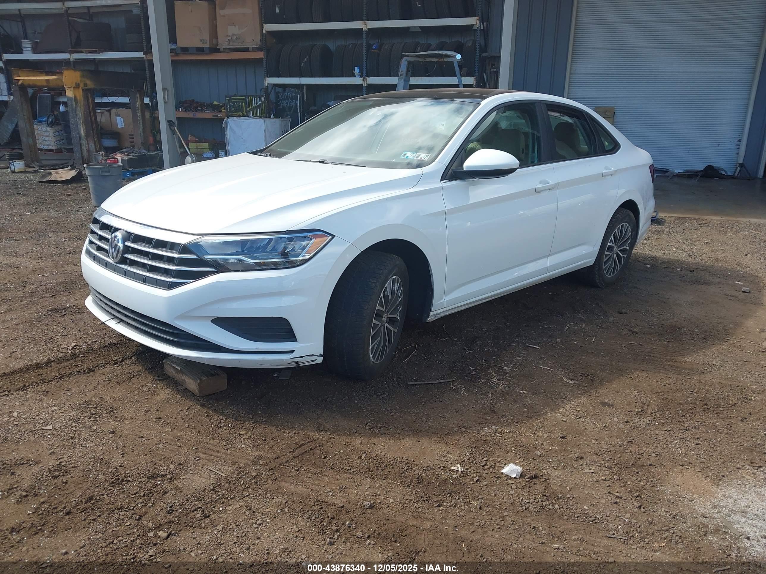 VOLKSWAGEN JETTA image 2
