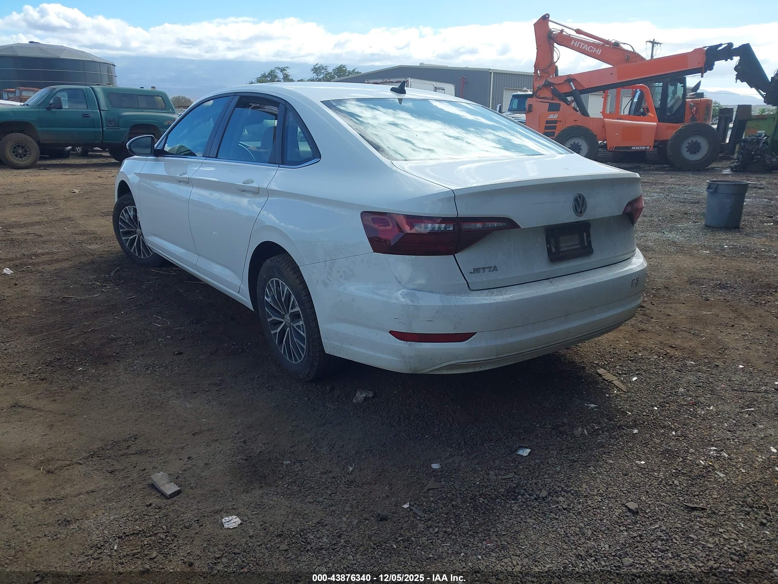 VOLKSWAGEN JETTA image 3