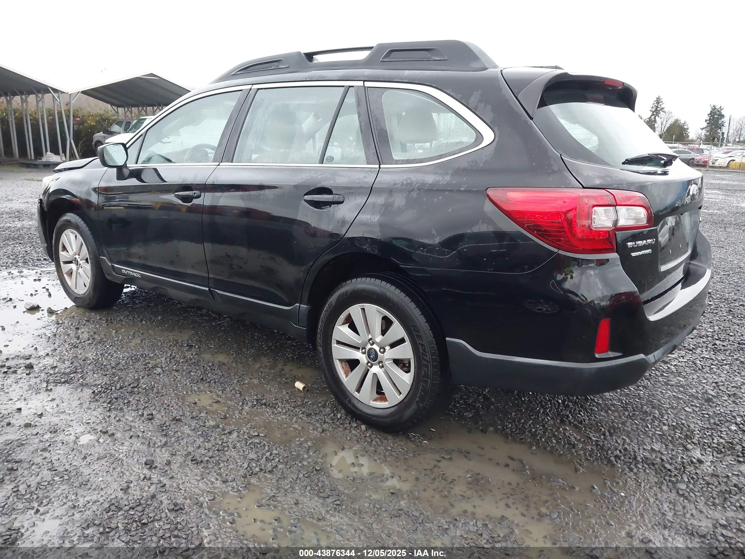 SUBARU OUTBACK image 3