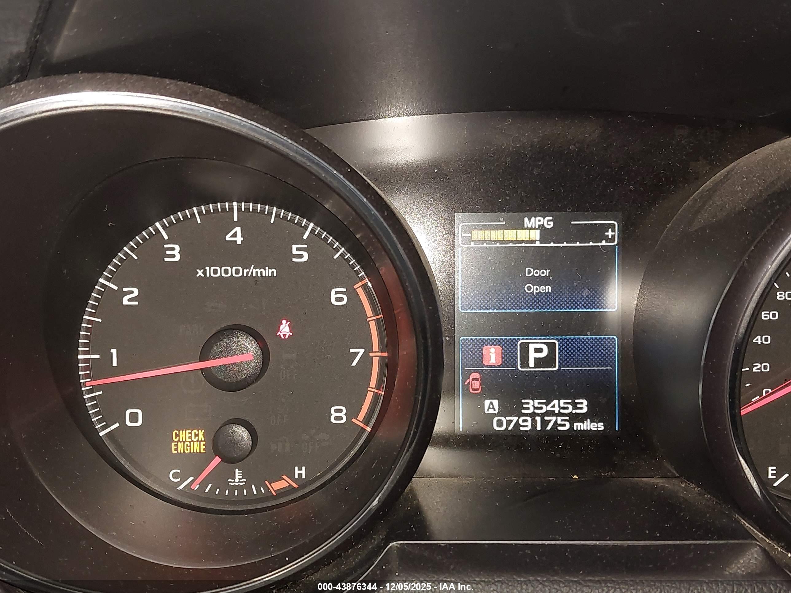 SUBARU OUTBACK image 7