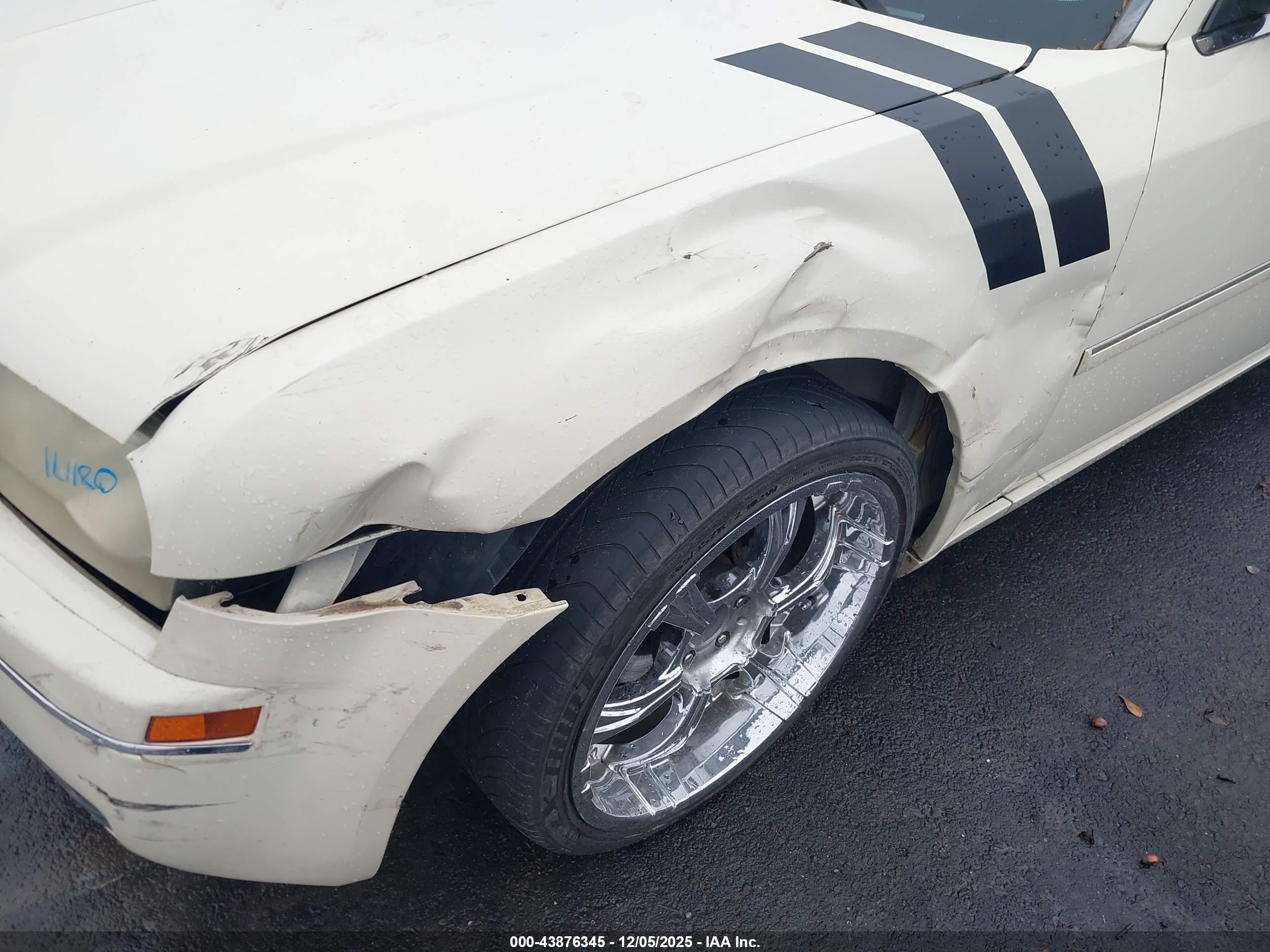CHRYSLER 300 image 6