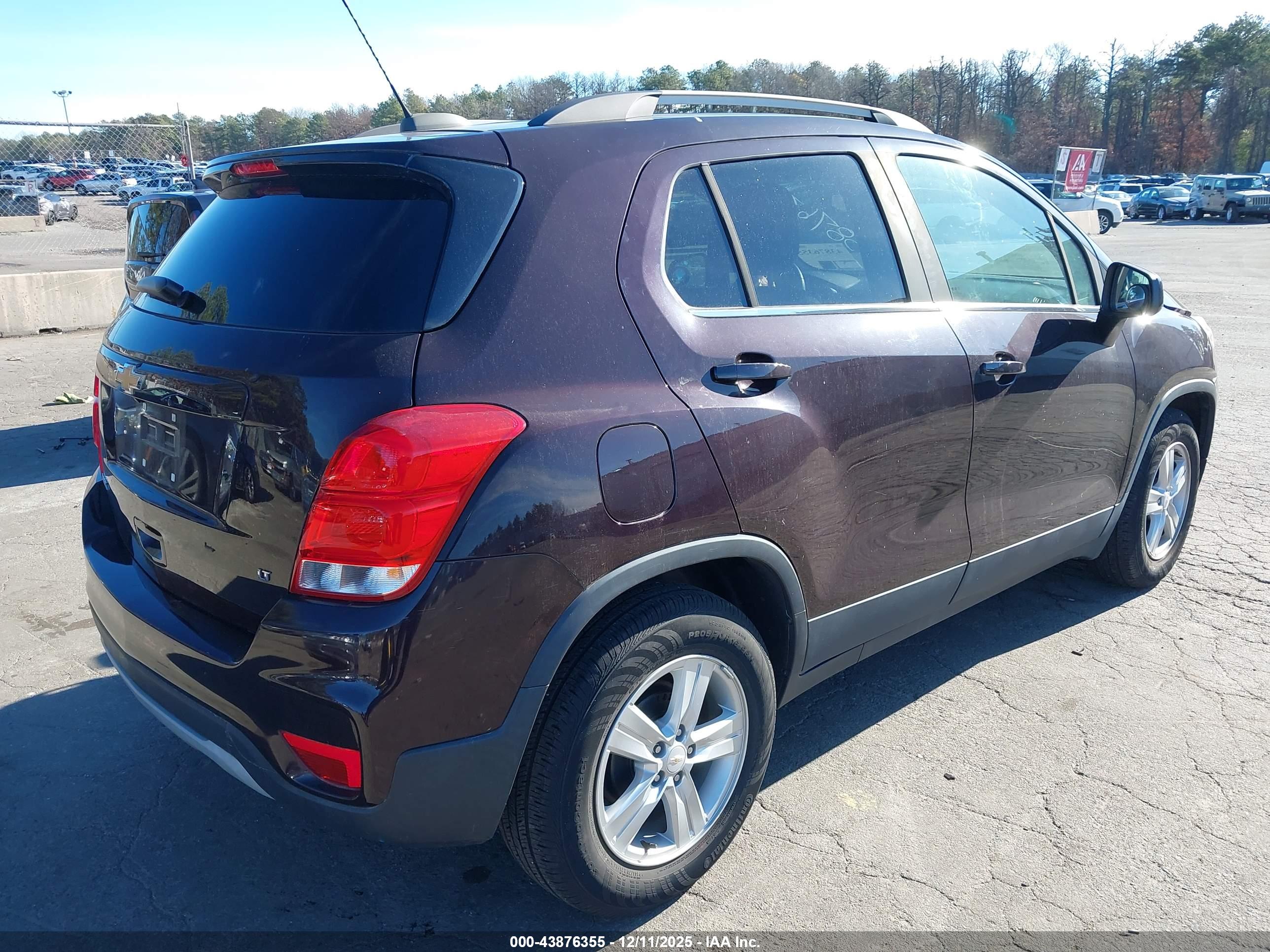 CHEVROLET TRAX image 4